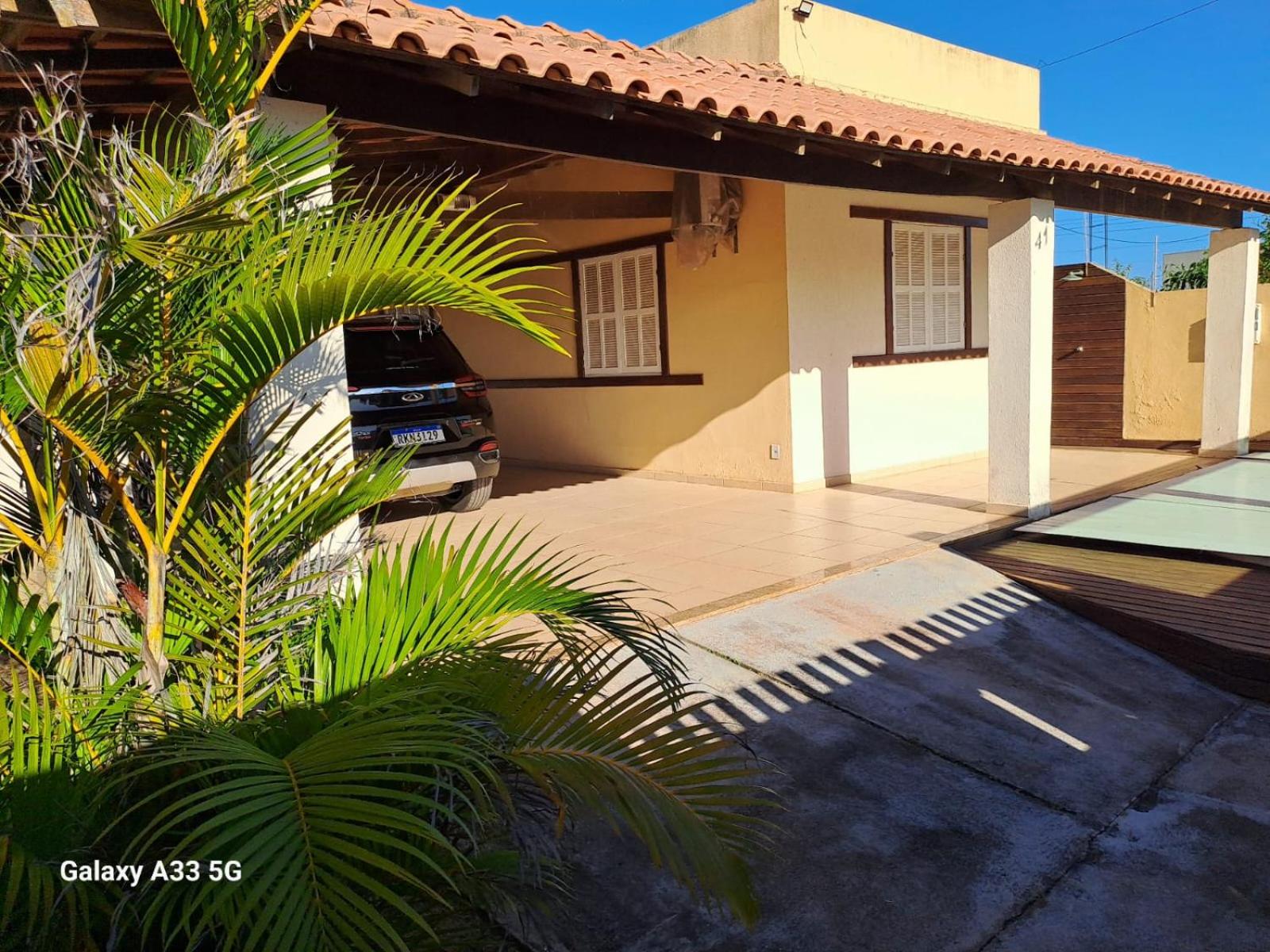 Three-Bedroom House photo 2