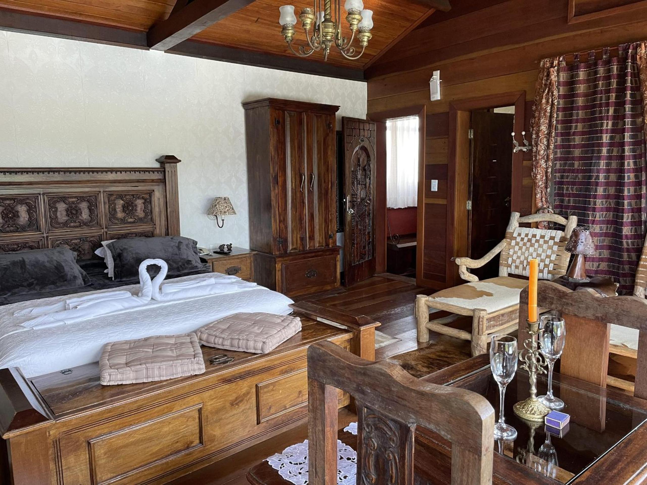 Suite with Mountain View photo 3