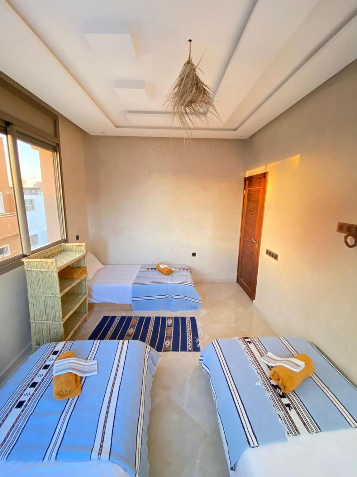 Five-Bedroom House photo 1