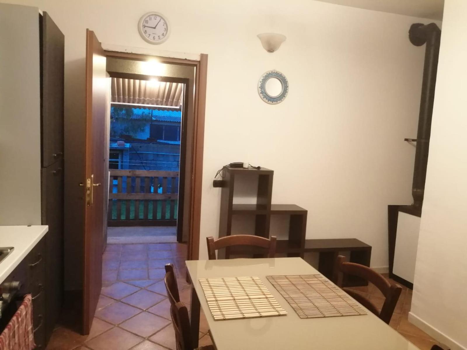 One-Bedroom House photo 3