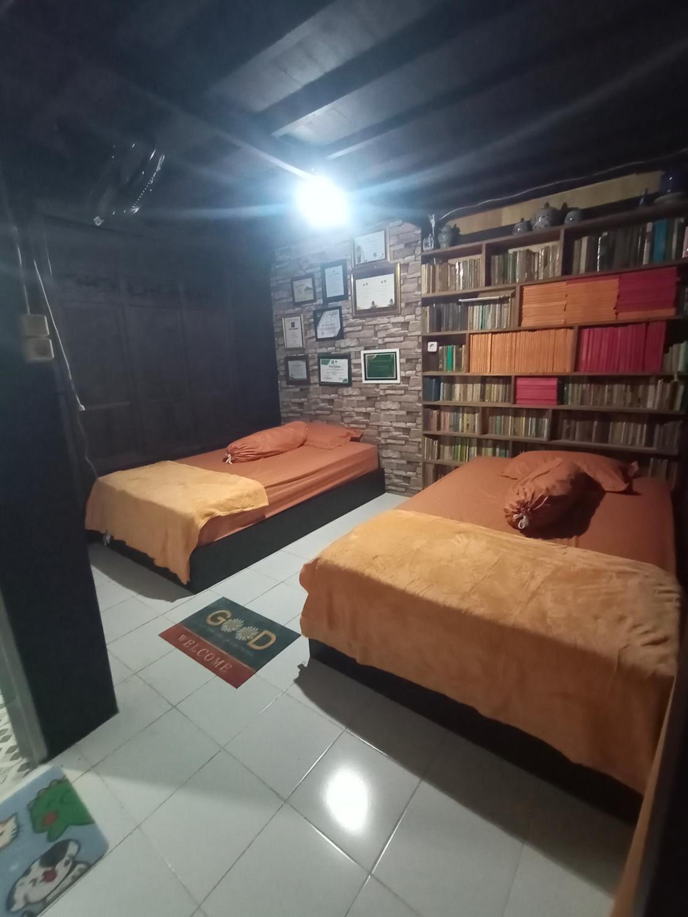 Budget Twin Room photo 1