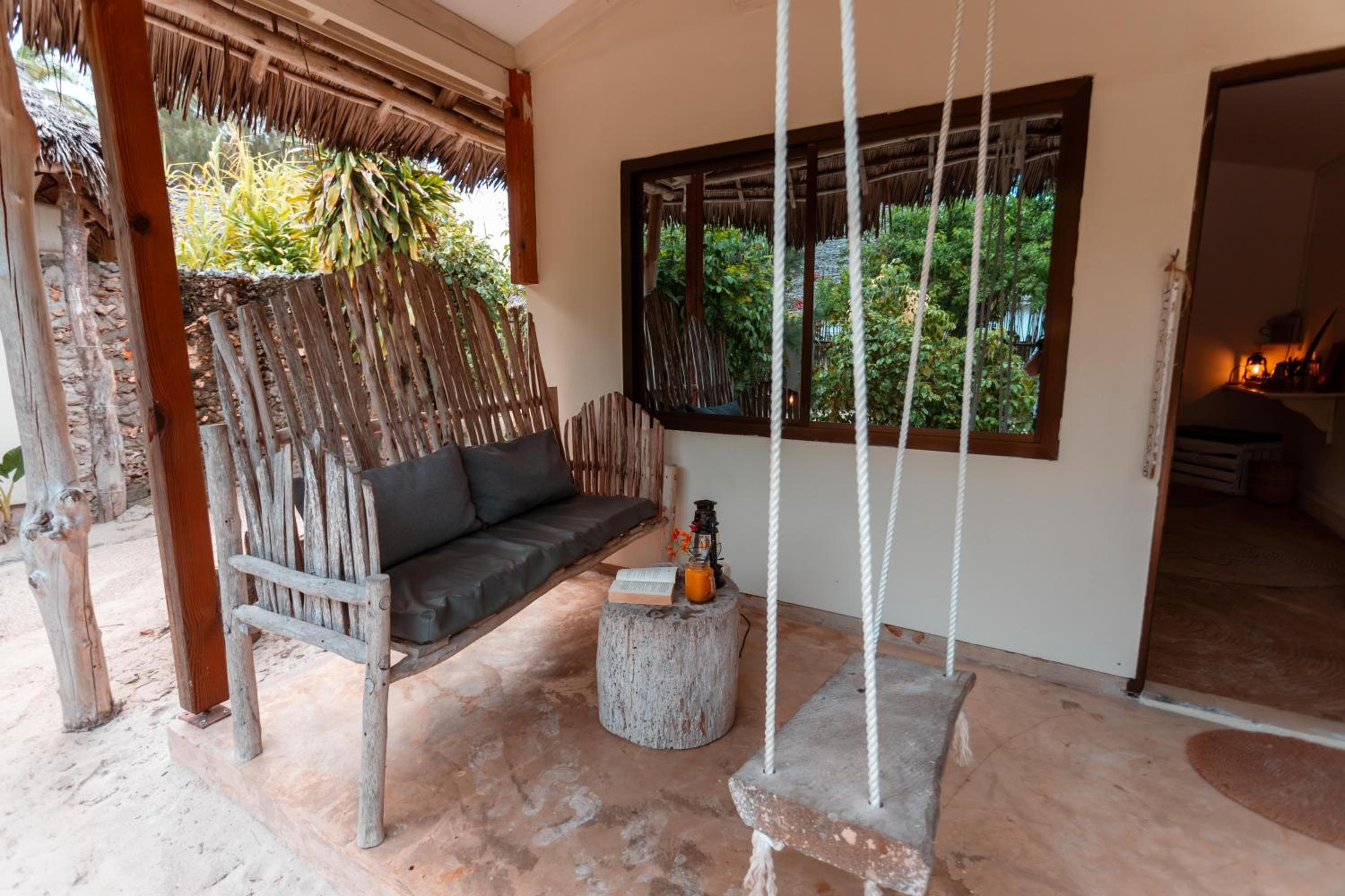 Bungalow with Garden View - Photo 10