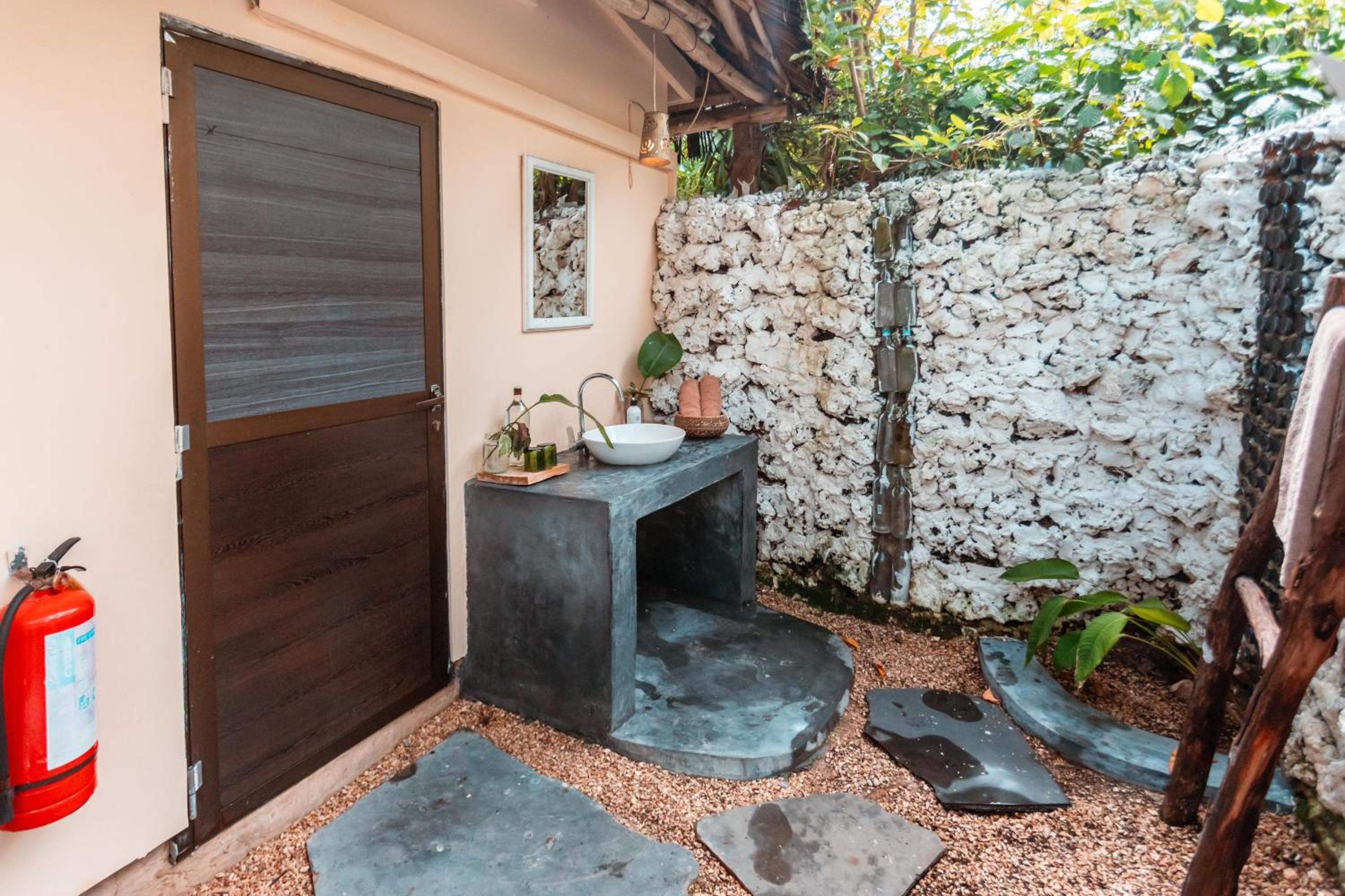 Bungalow with Garden View - Photo 24