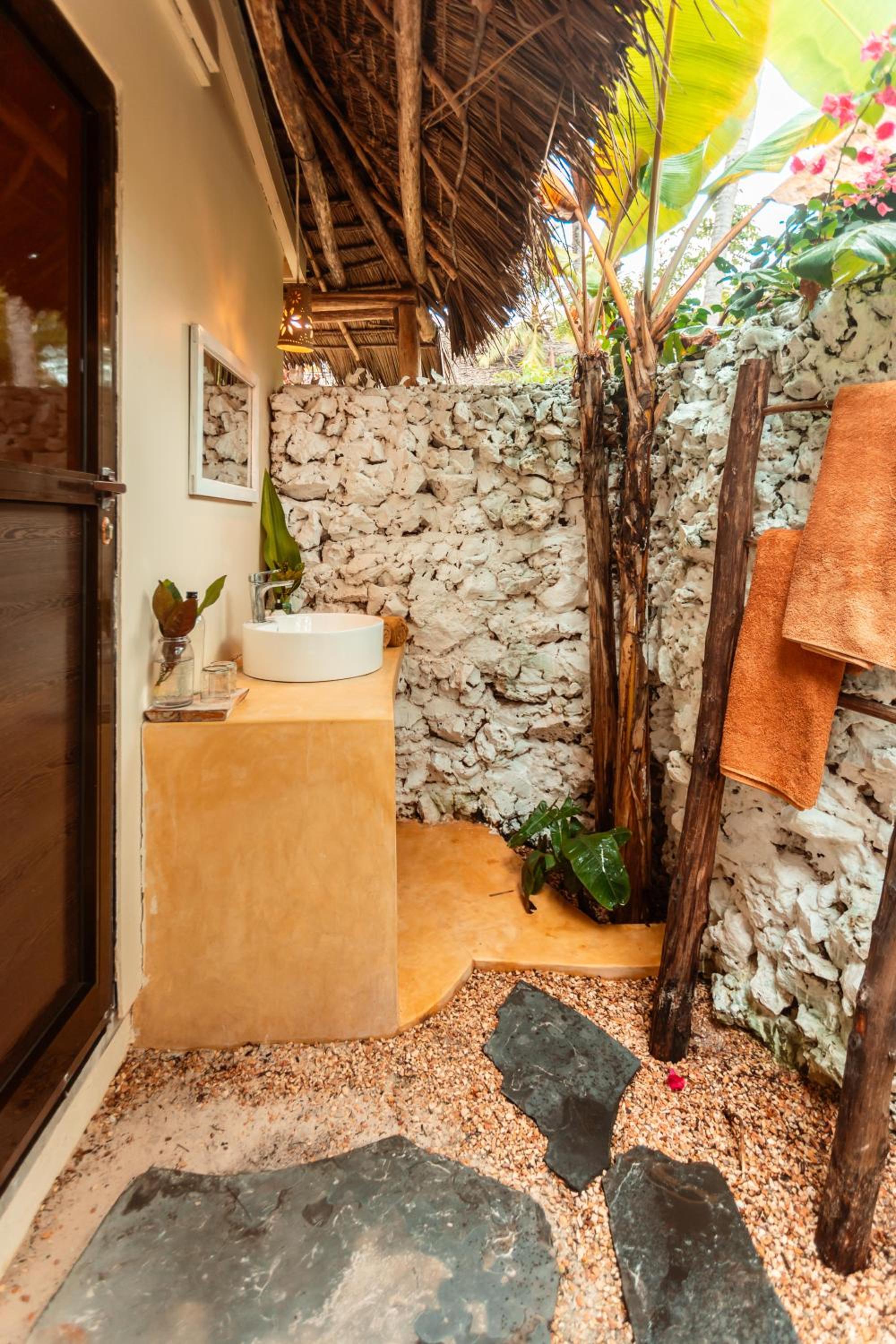 Bungalow with Ocean View - Photo 2