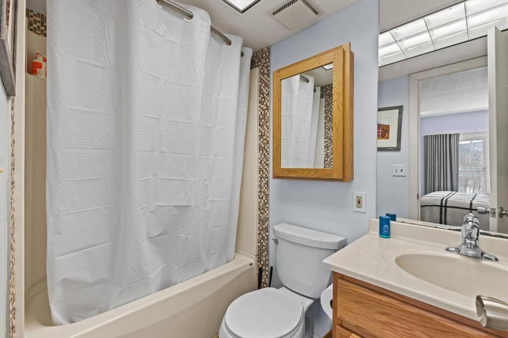 Three-Bedroom Apartment Suite photo 2