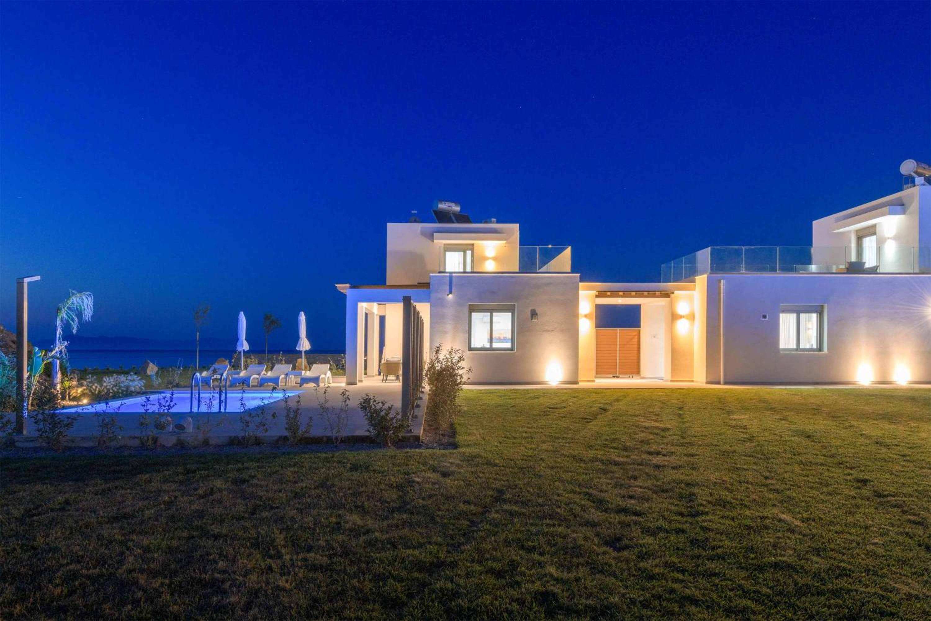 Villa photo 2