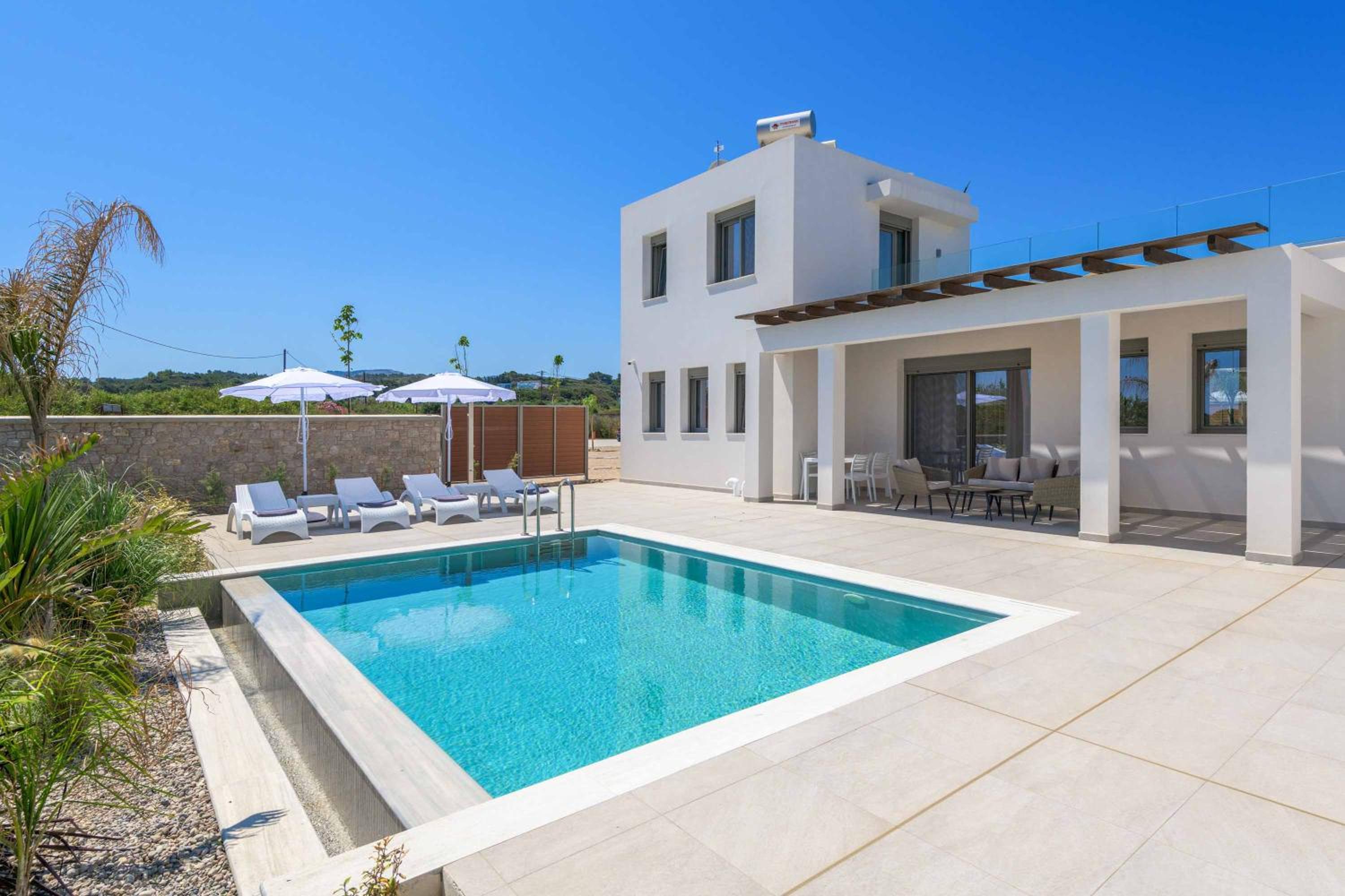 Villa photo 2