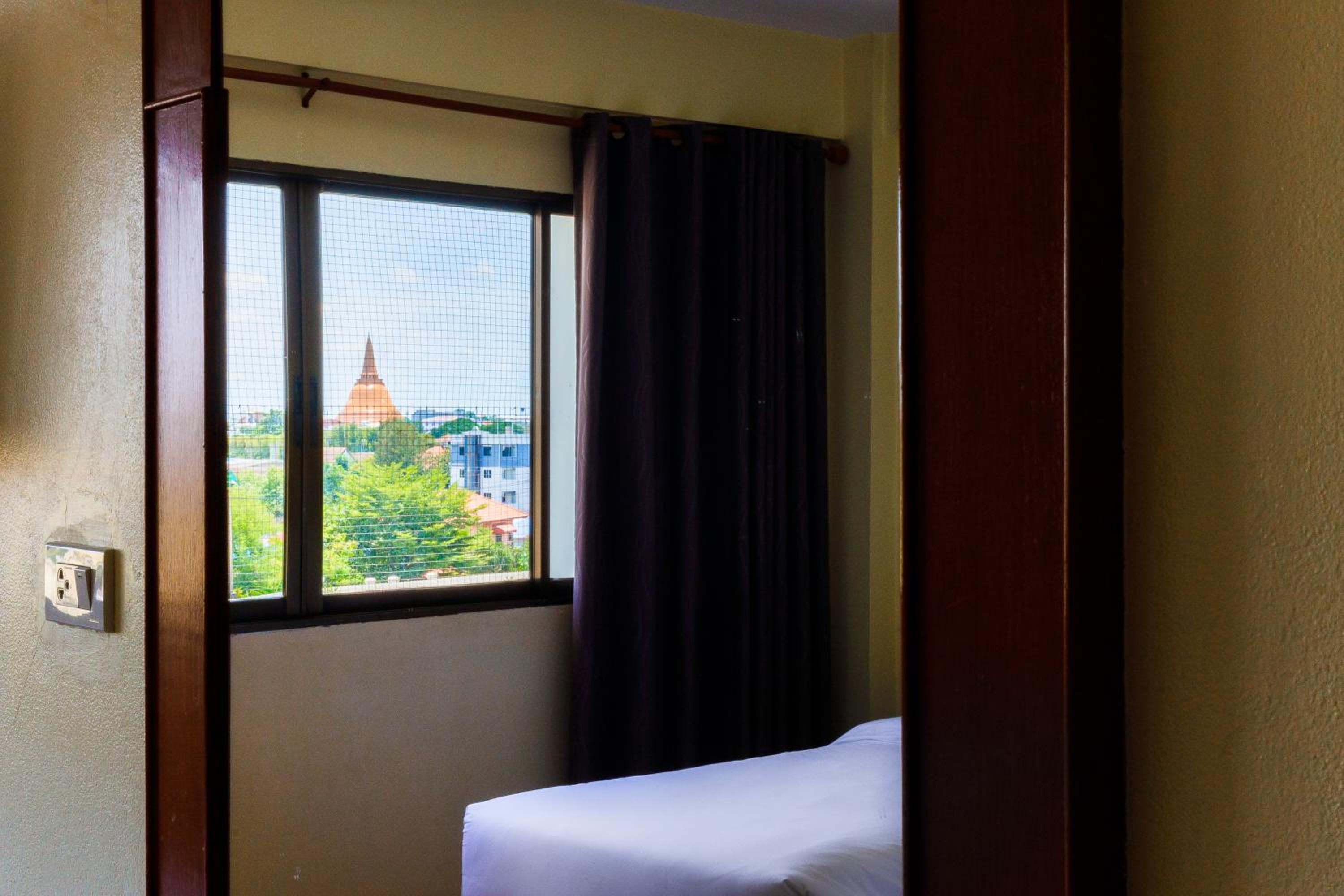 Standard Double Room - Photo 8