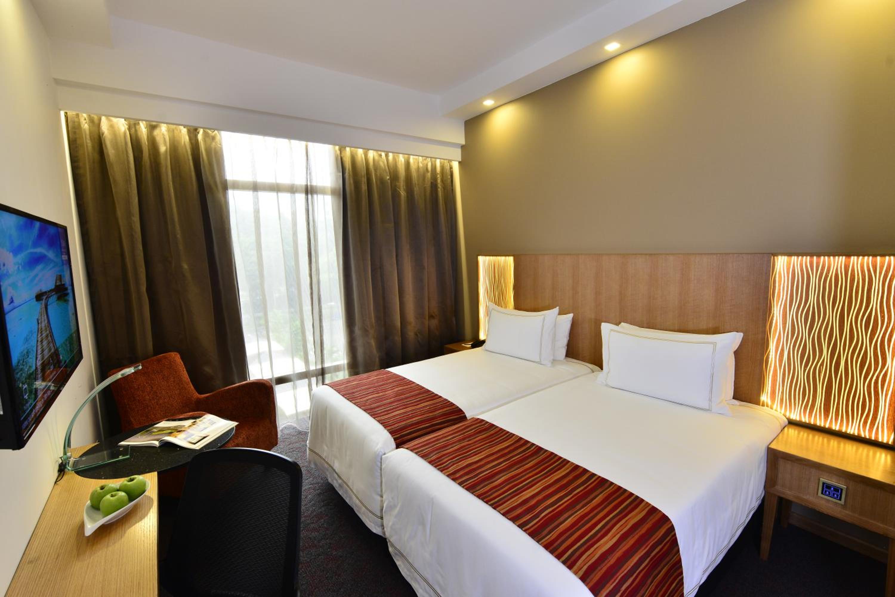 Deluxe Double or Twin Room photo 1
