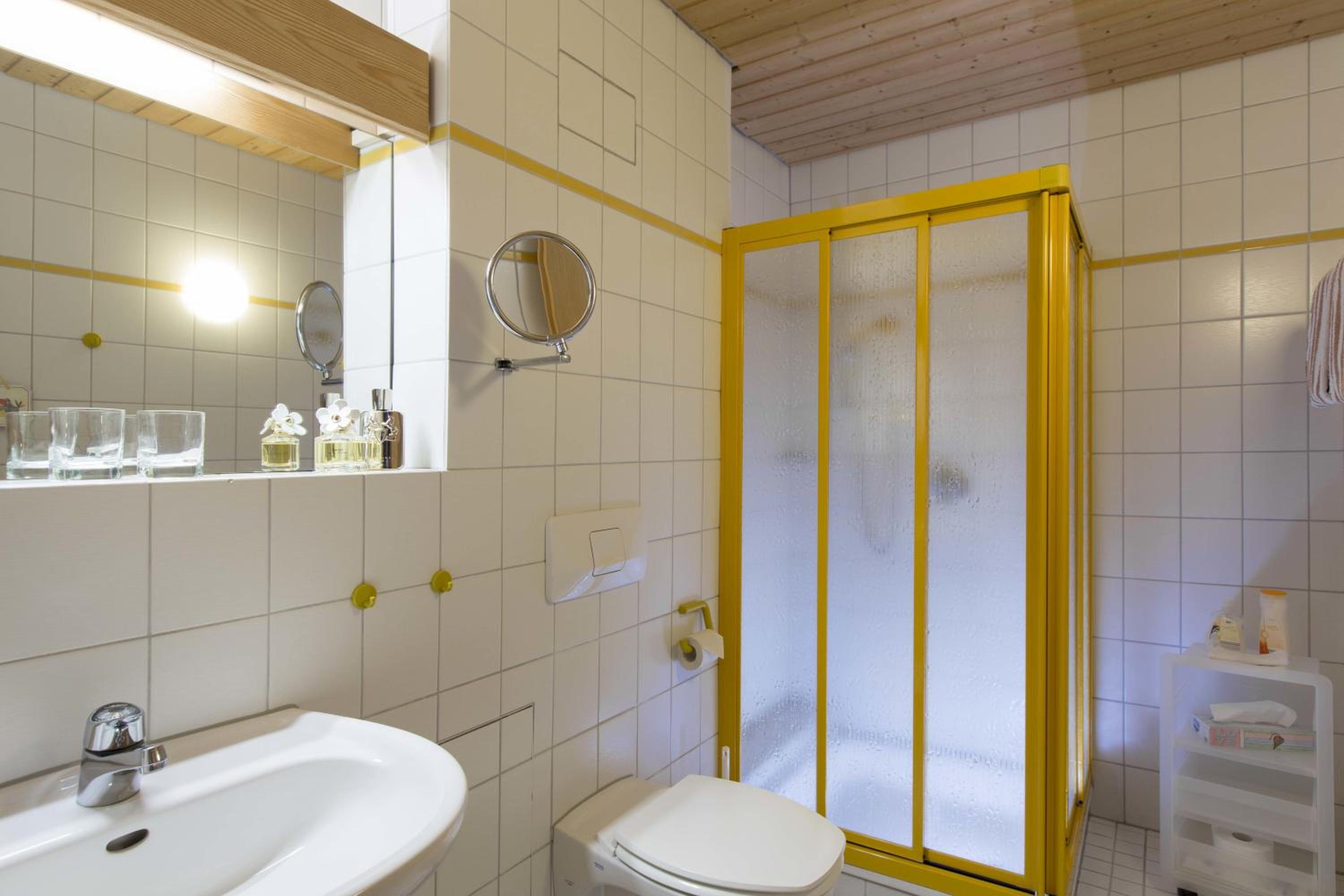 Double Room - Photo 13