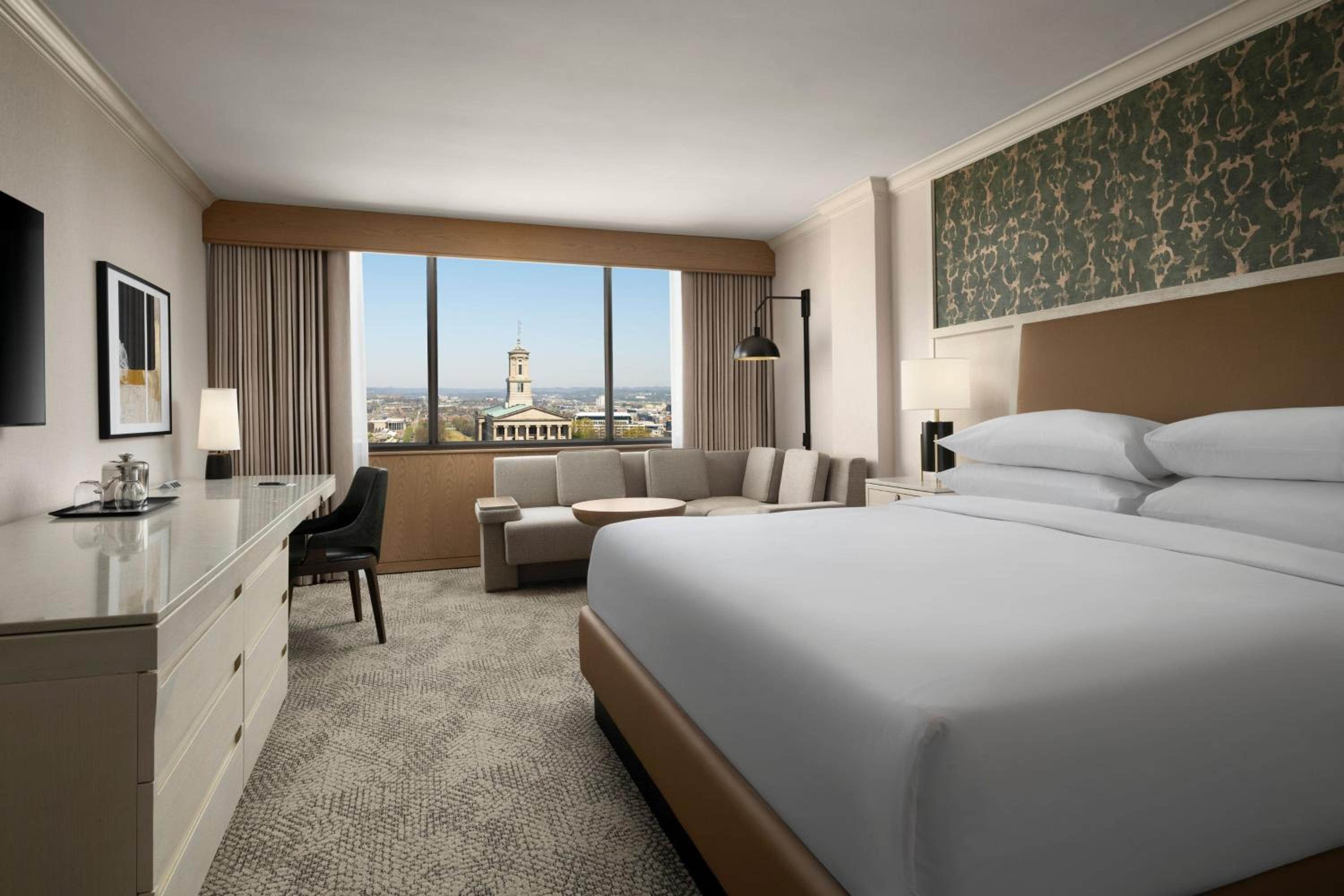 Executive, Guest room, 1 King - Photo 4