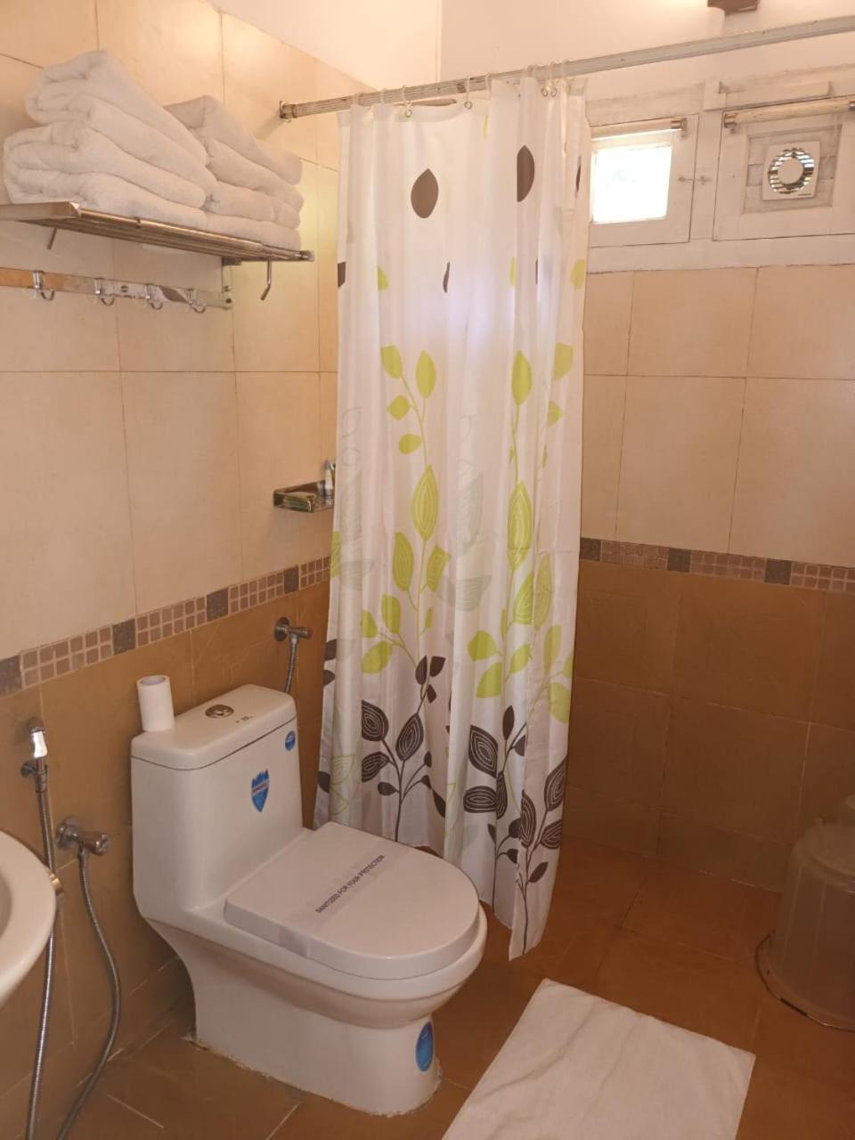 Four-Bedroom Villa - Photo 2