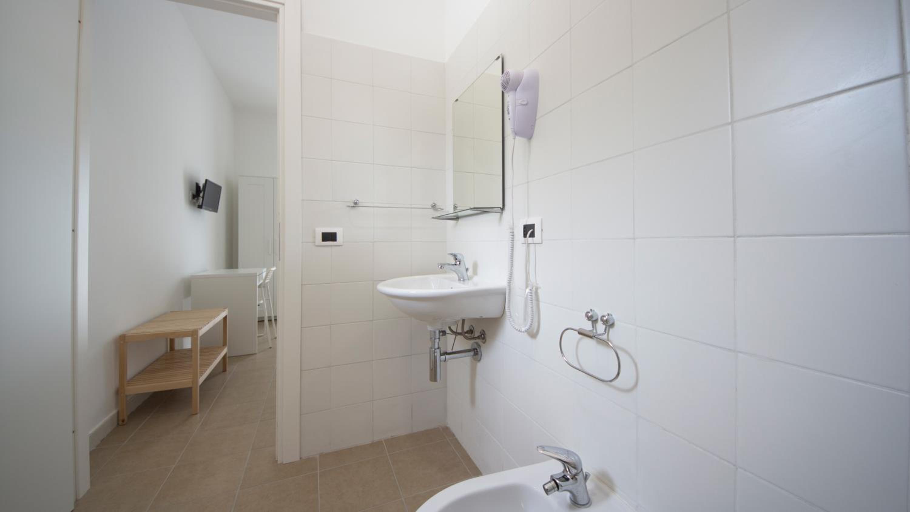 Single Room photo 2