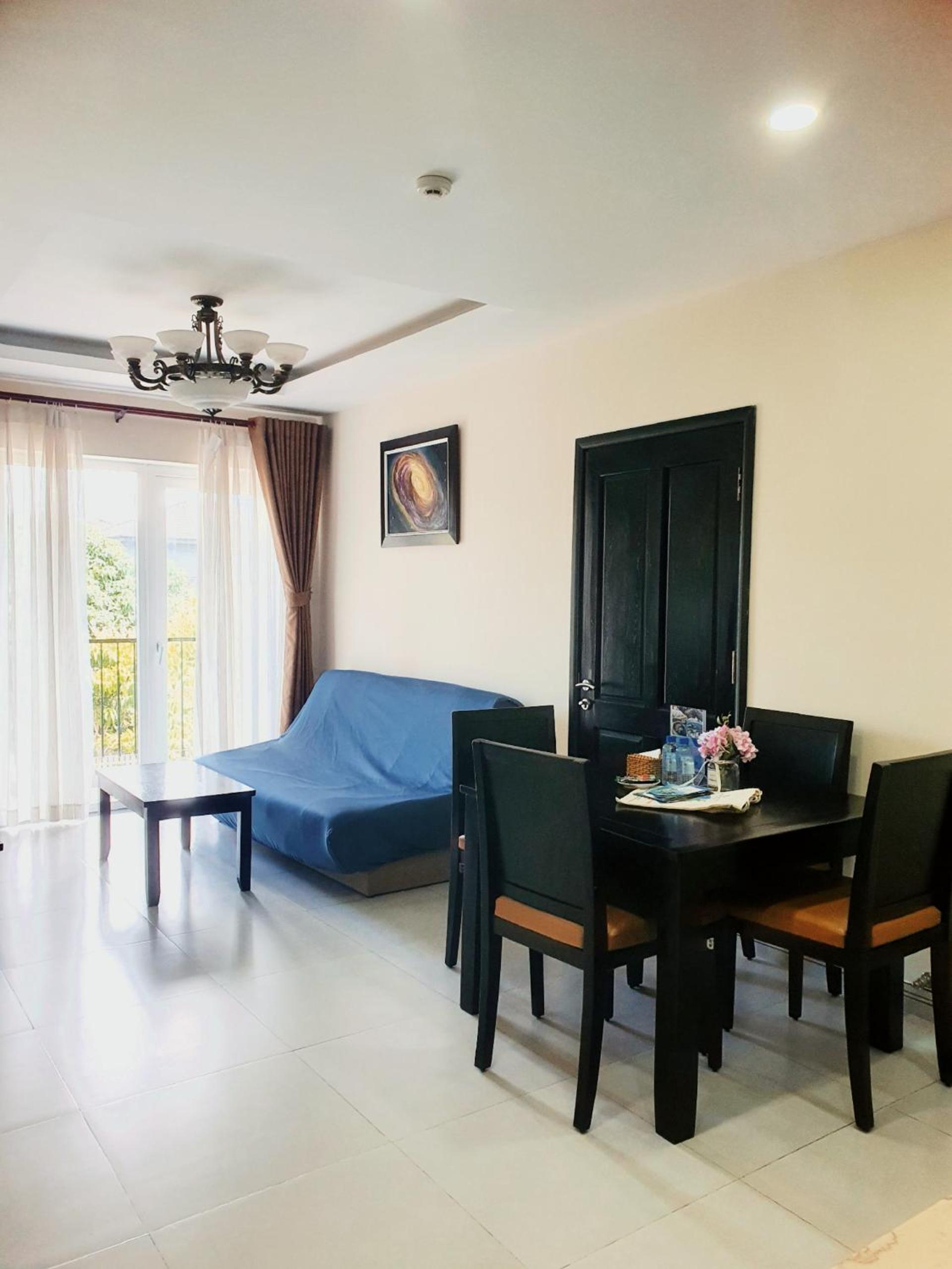 One-Bedroom Apartment - Photo 17