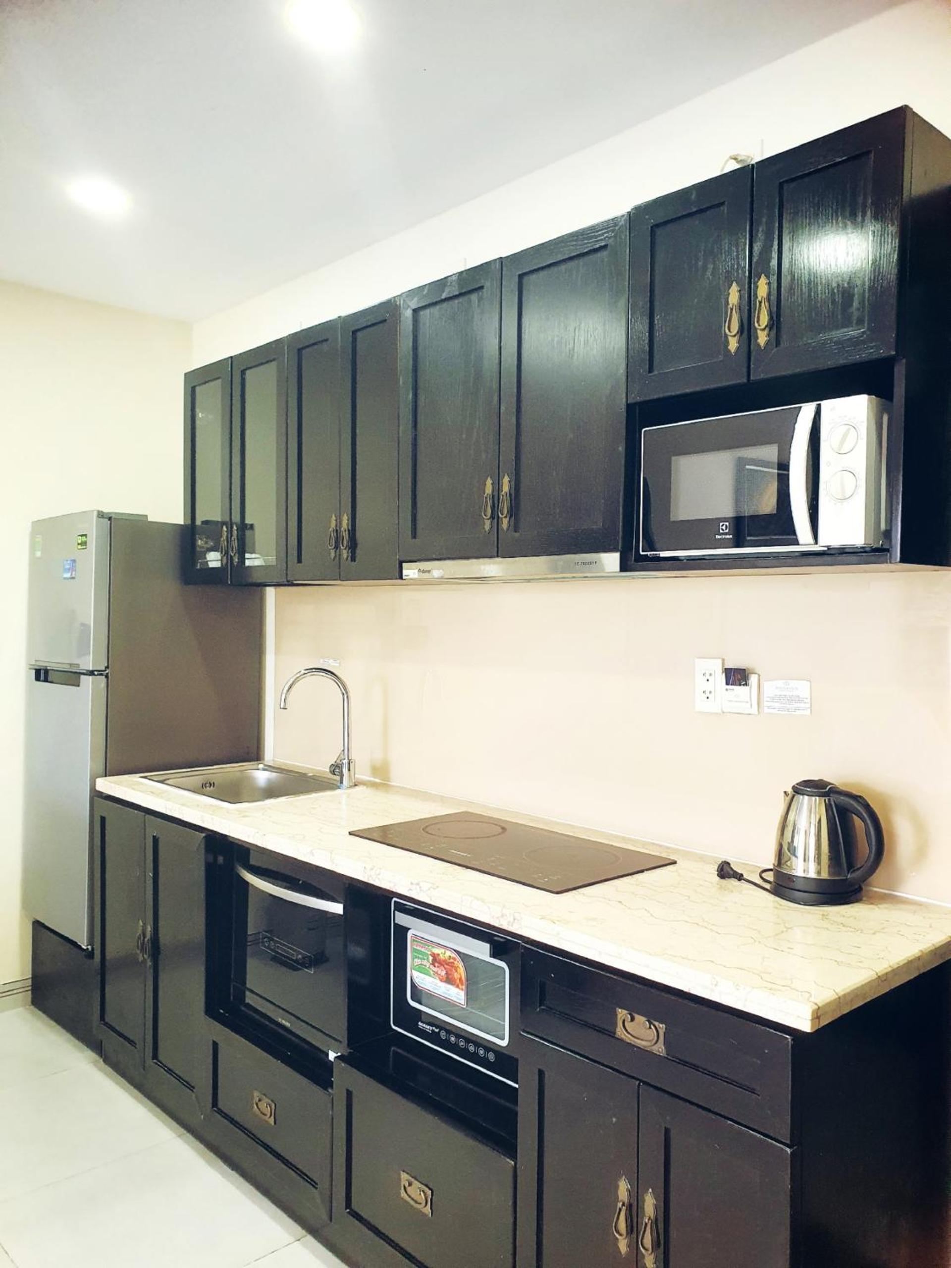 One-Bedroom Apartment - Photo 9