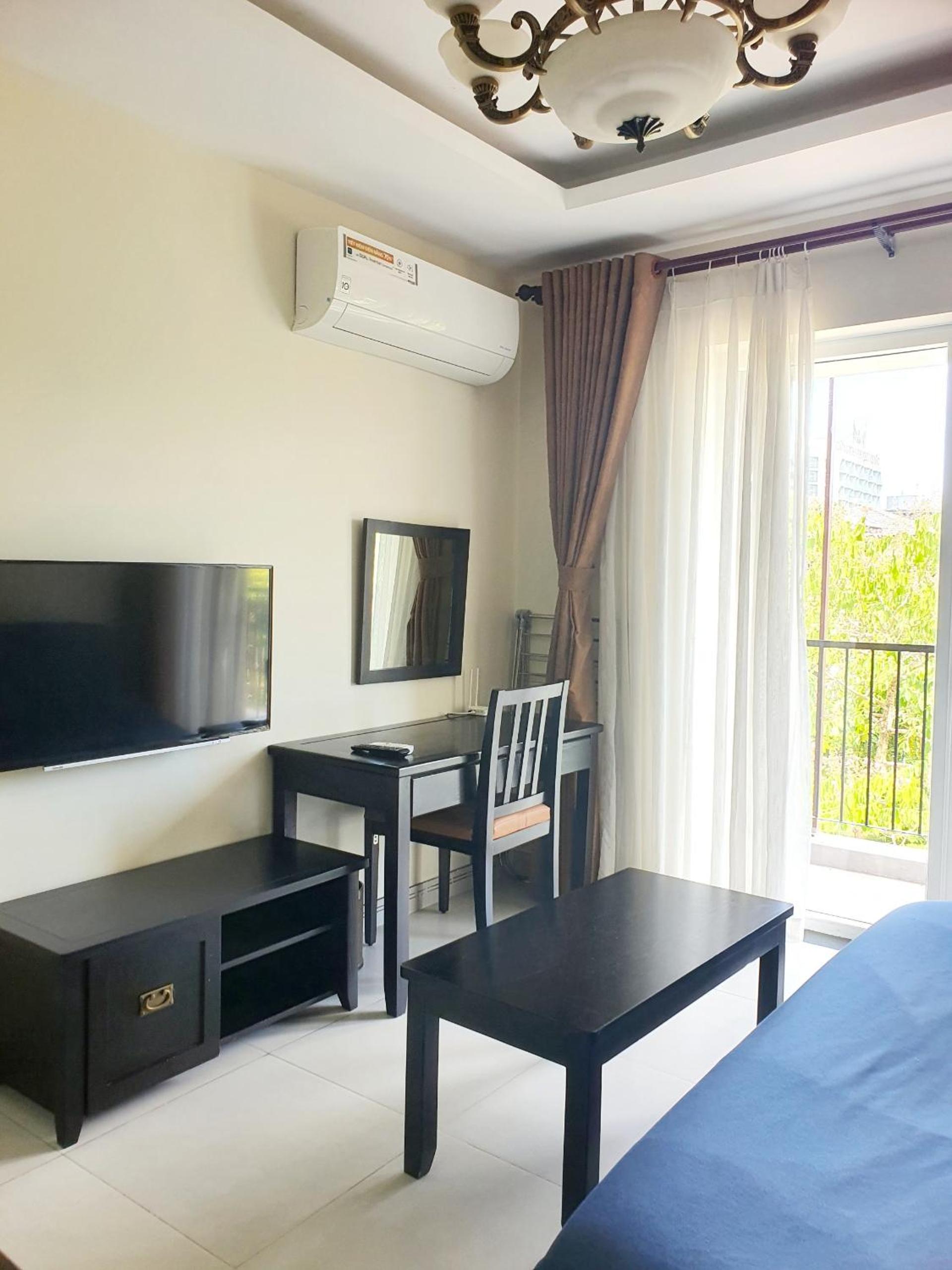 One-Bedroom Apartment - Photo 10