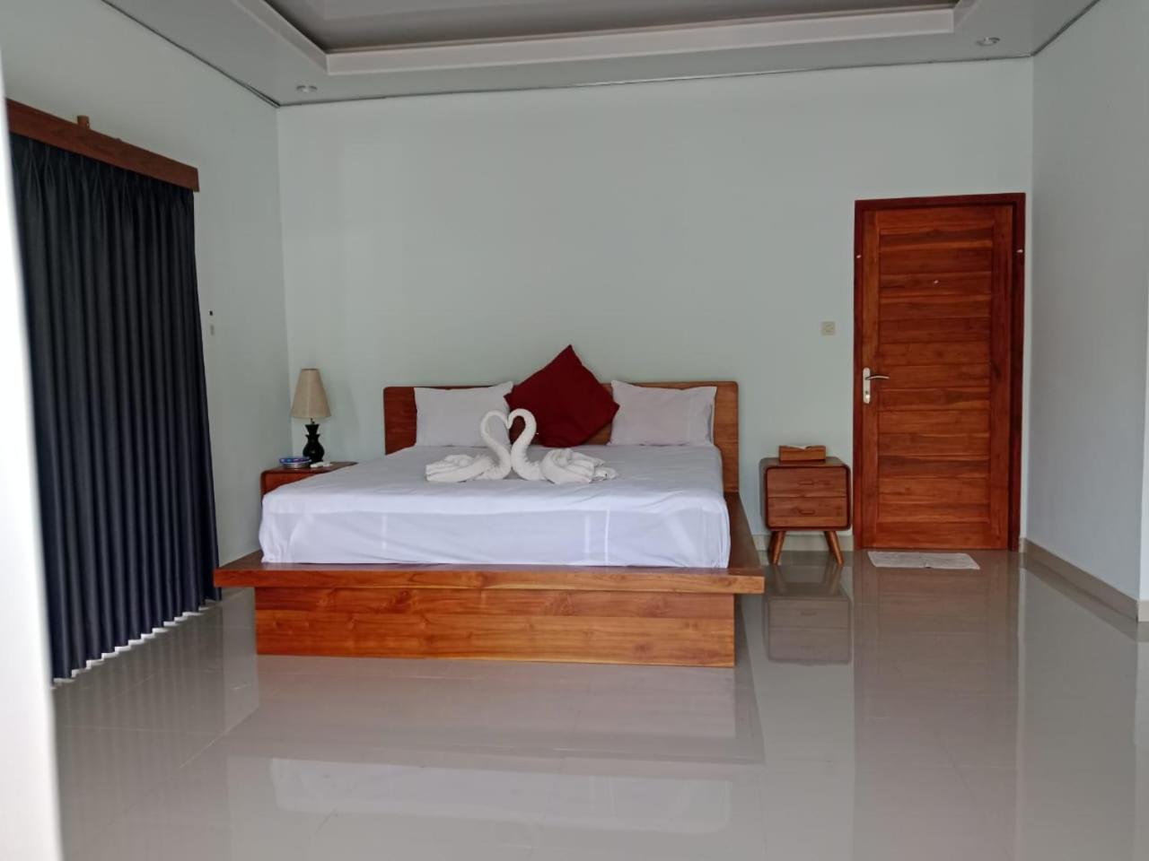 Villa with Private Pool - Photo 1