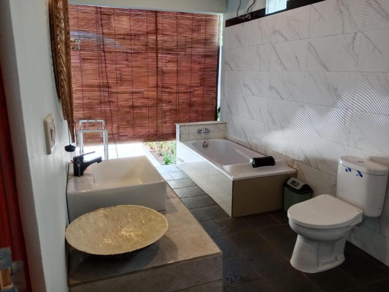 Villa with Private Pool - Photo 14