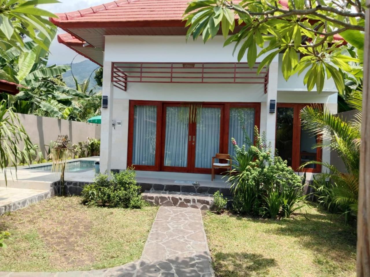 Villa with Private Pool - Photo 2