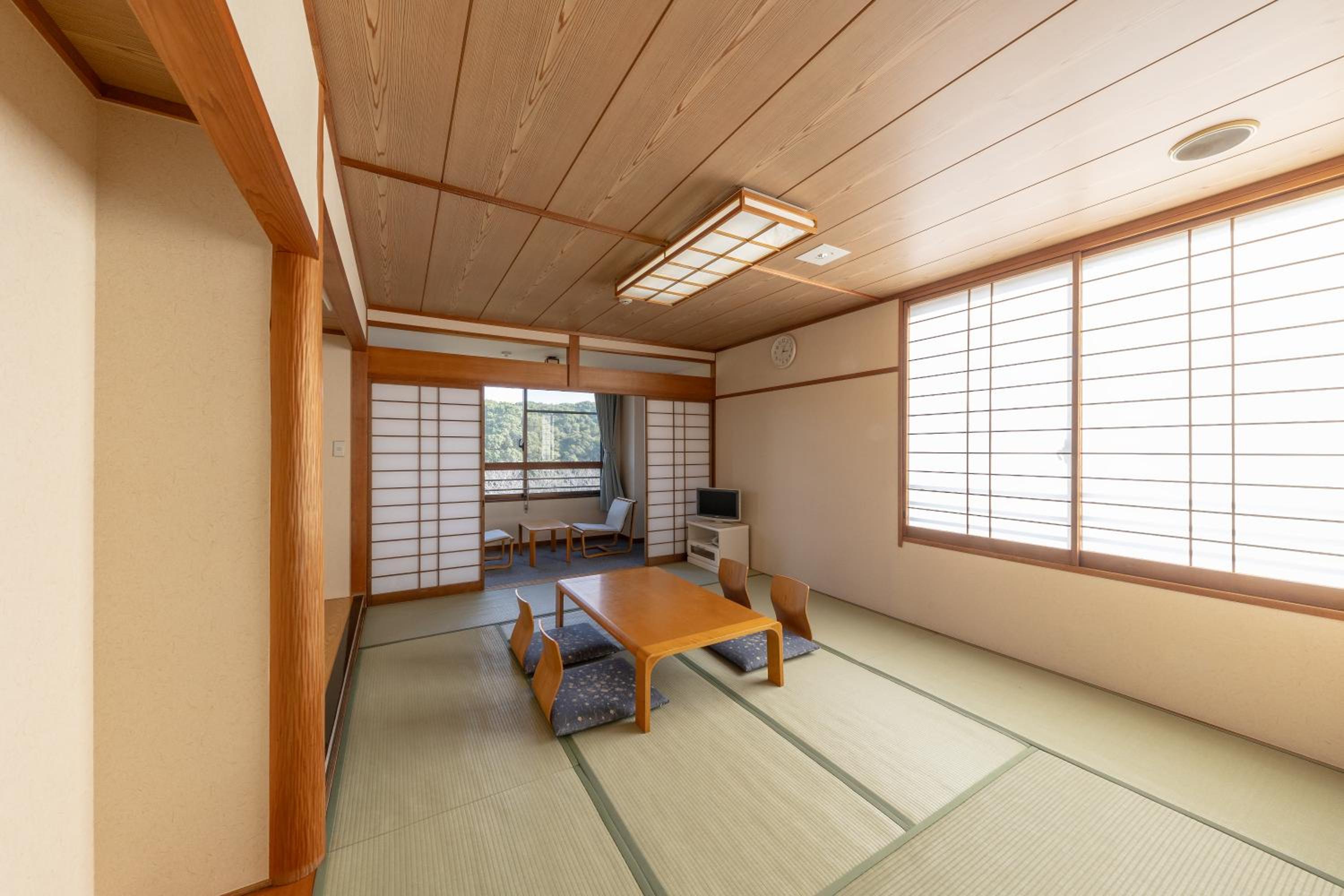 Japanese-Style Quadruple Room photo 1