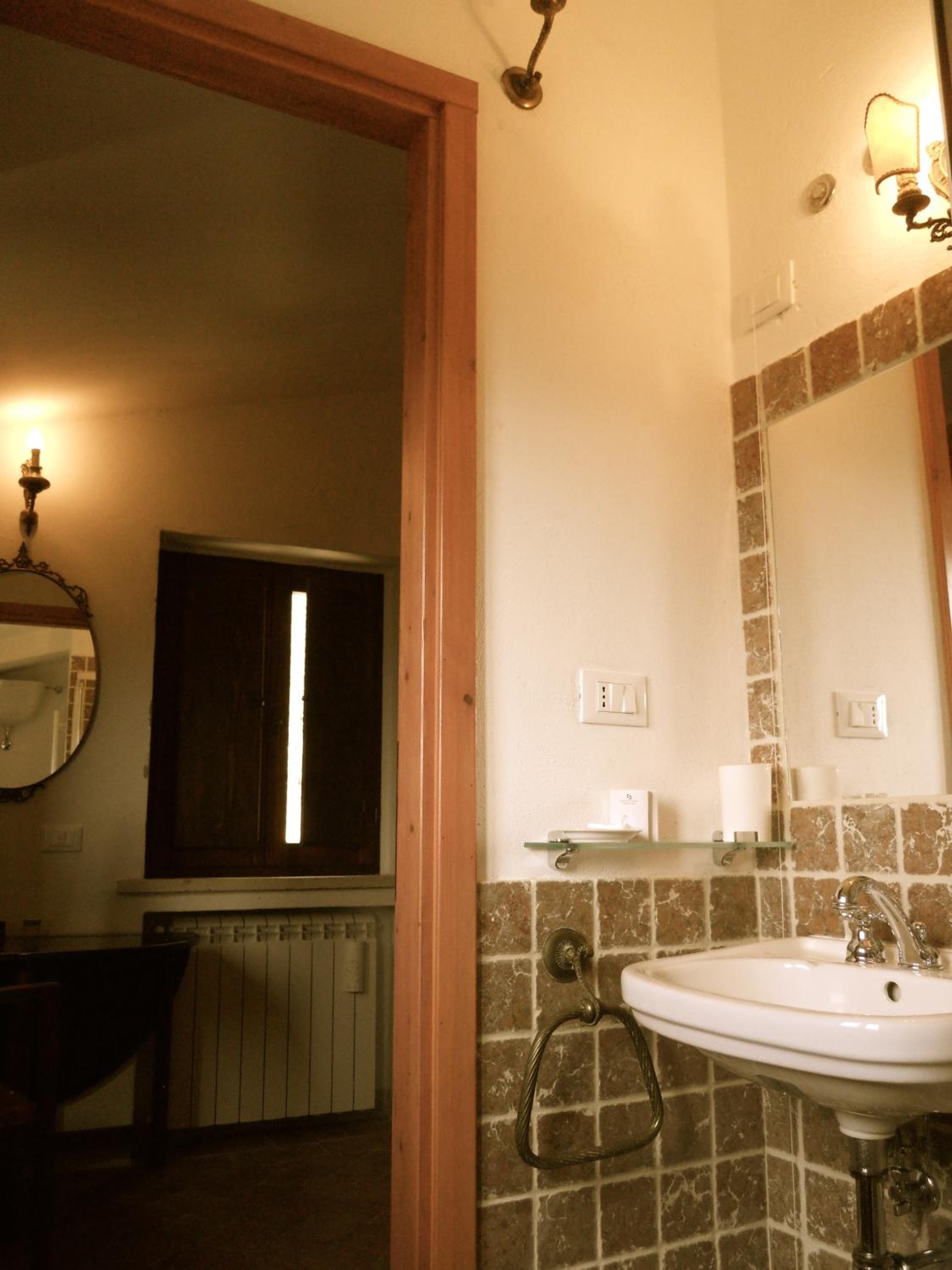 Triple Room (3 Adults) - Photo 4