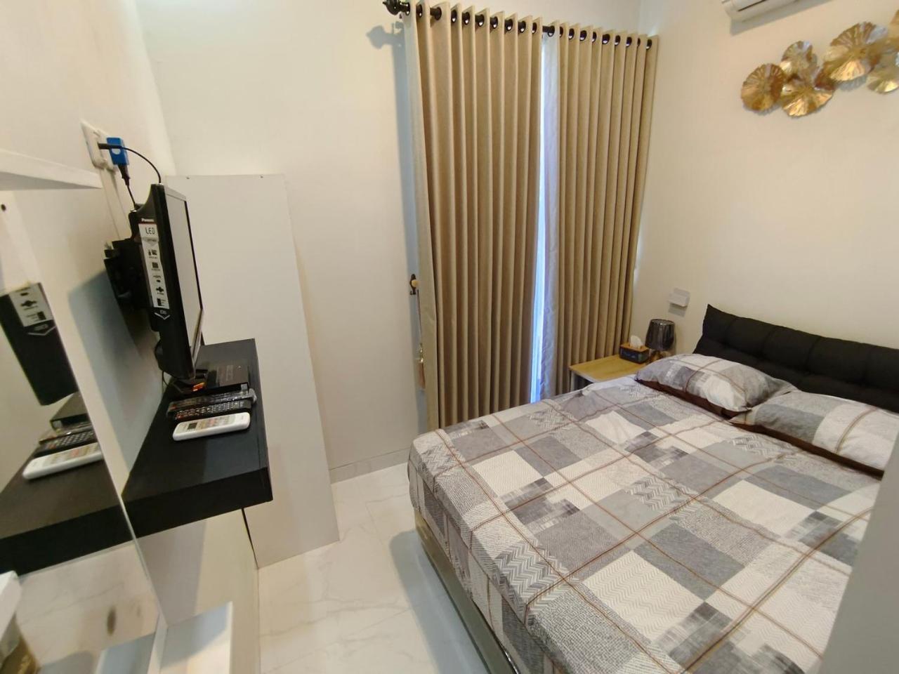Two-Bedroom House photo 2