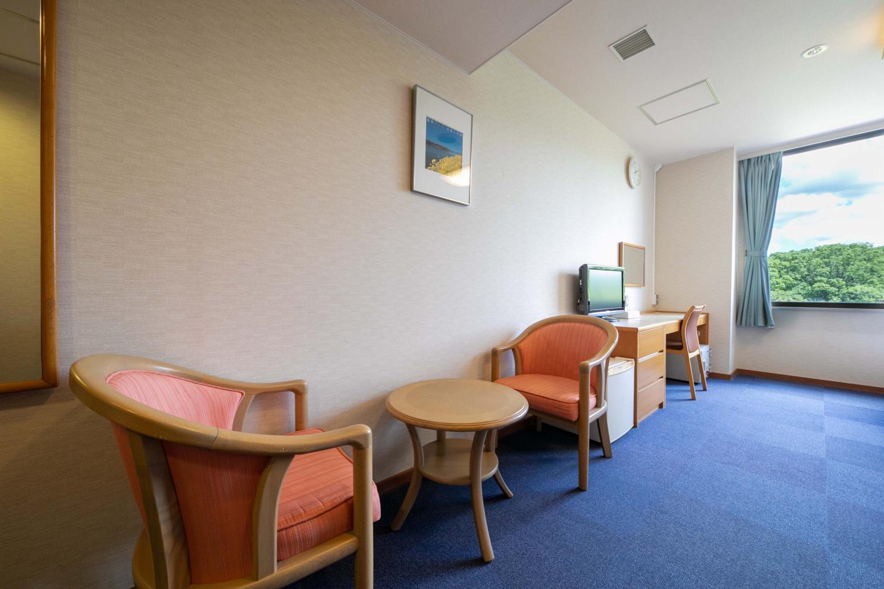 Standard Twin Room - Photo 4