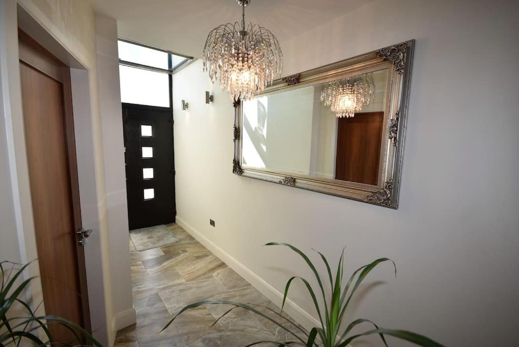 Three-Bedroom House photo 3
