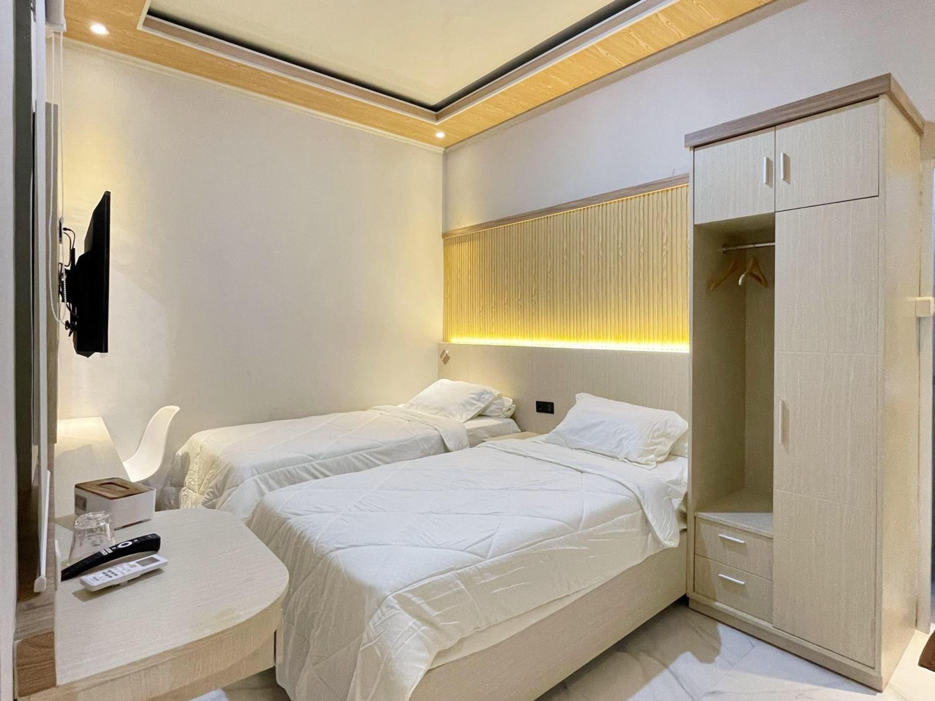 Deluxe Twin Room - Photo 2