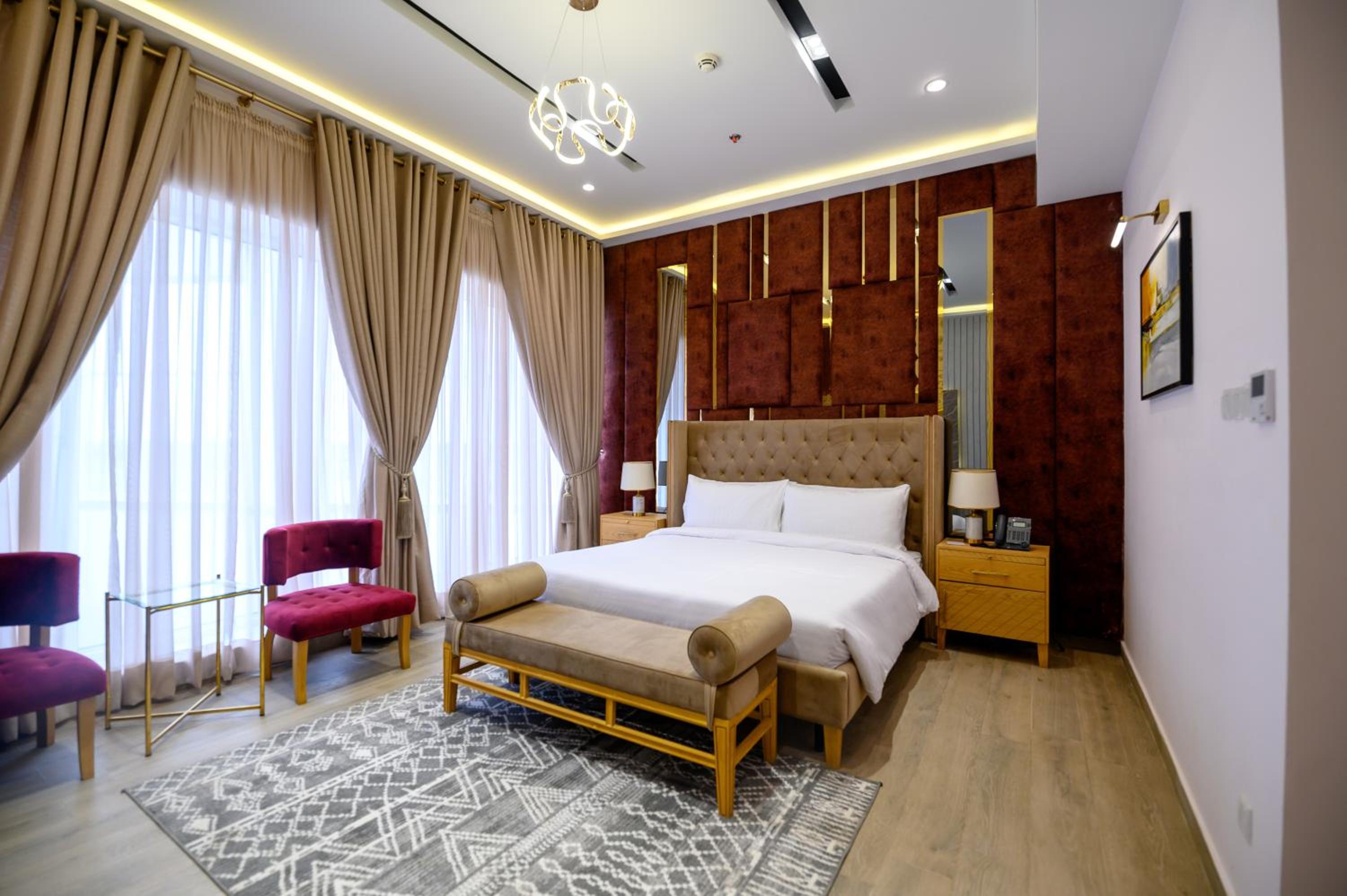 Deluxe Room - Photo 1