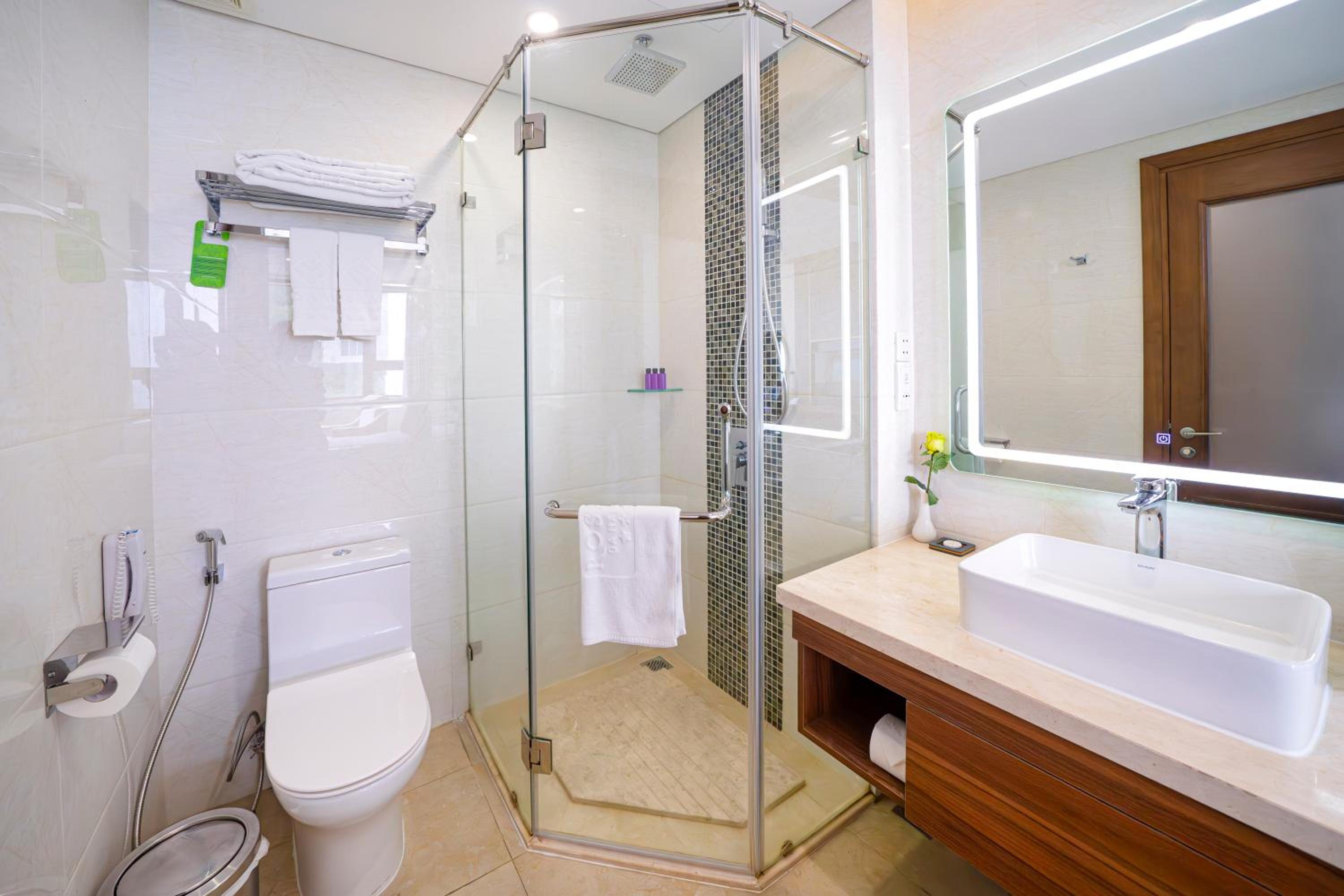 Deluxe Twin Room, Partial Sea View with Afternoon Tea Per Stay photo 2