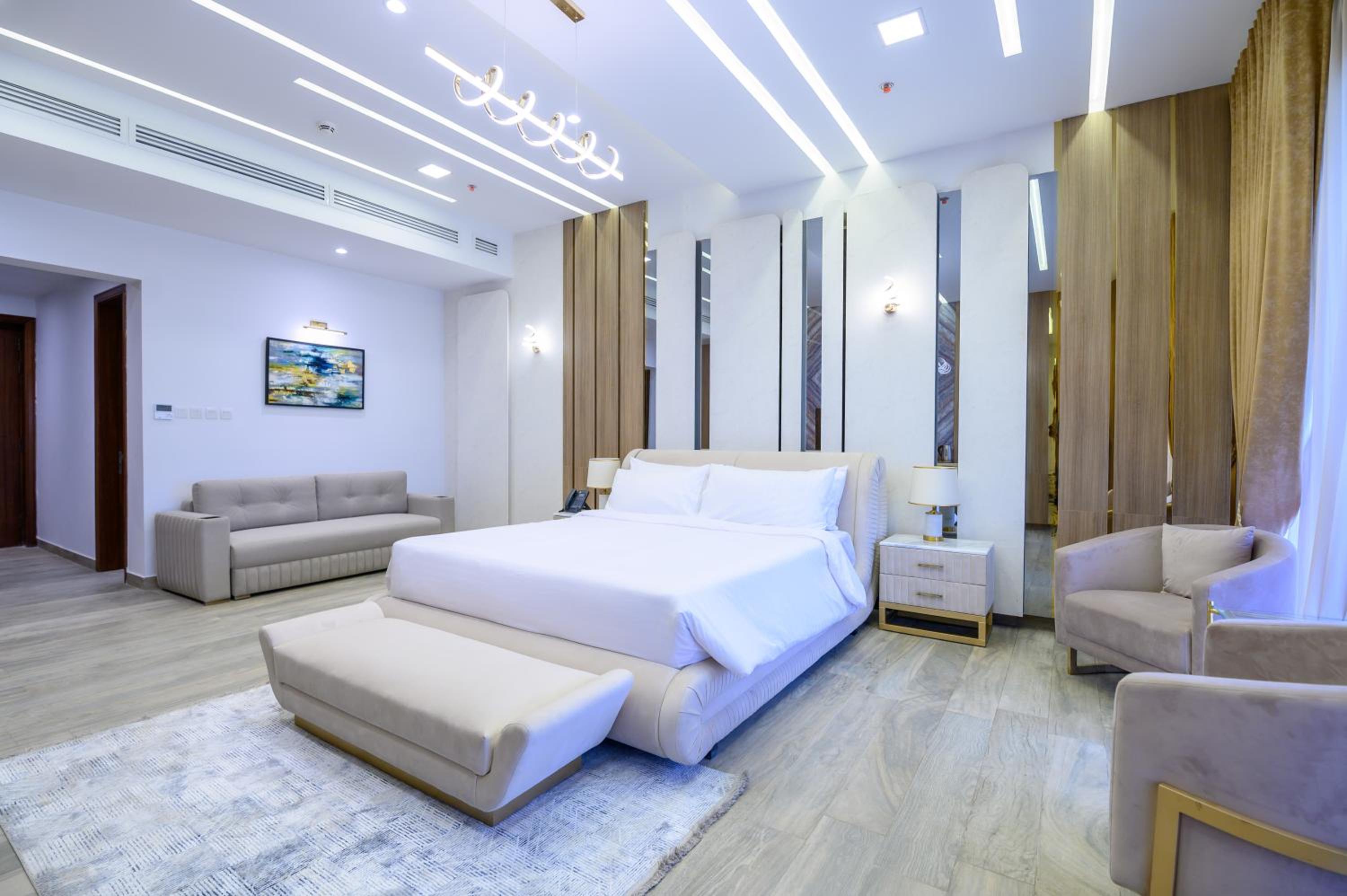 Executive Room - Photo 3