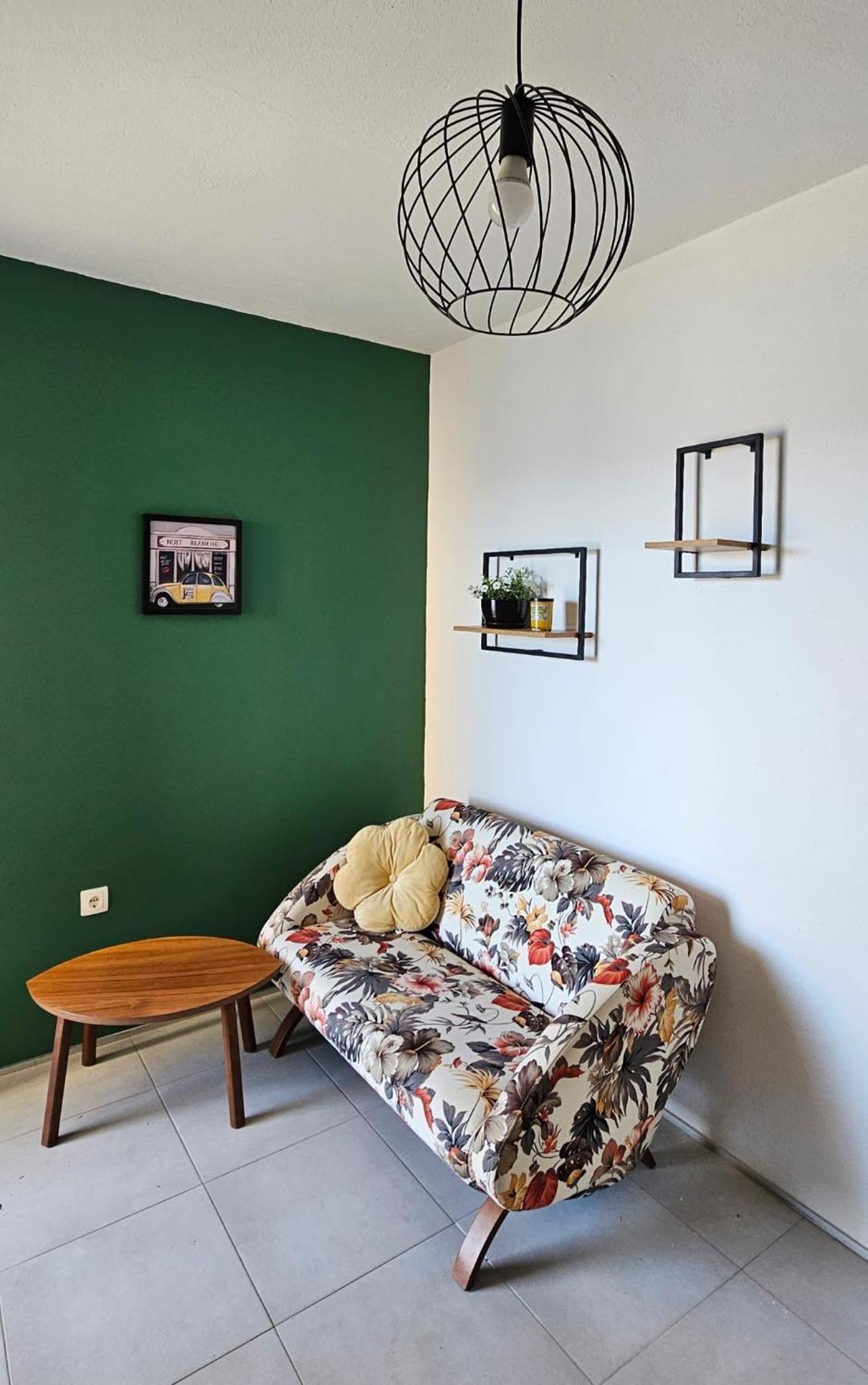 One-Bedroom Apartment with Terrace and Sea View photo 3