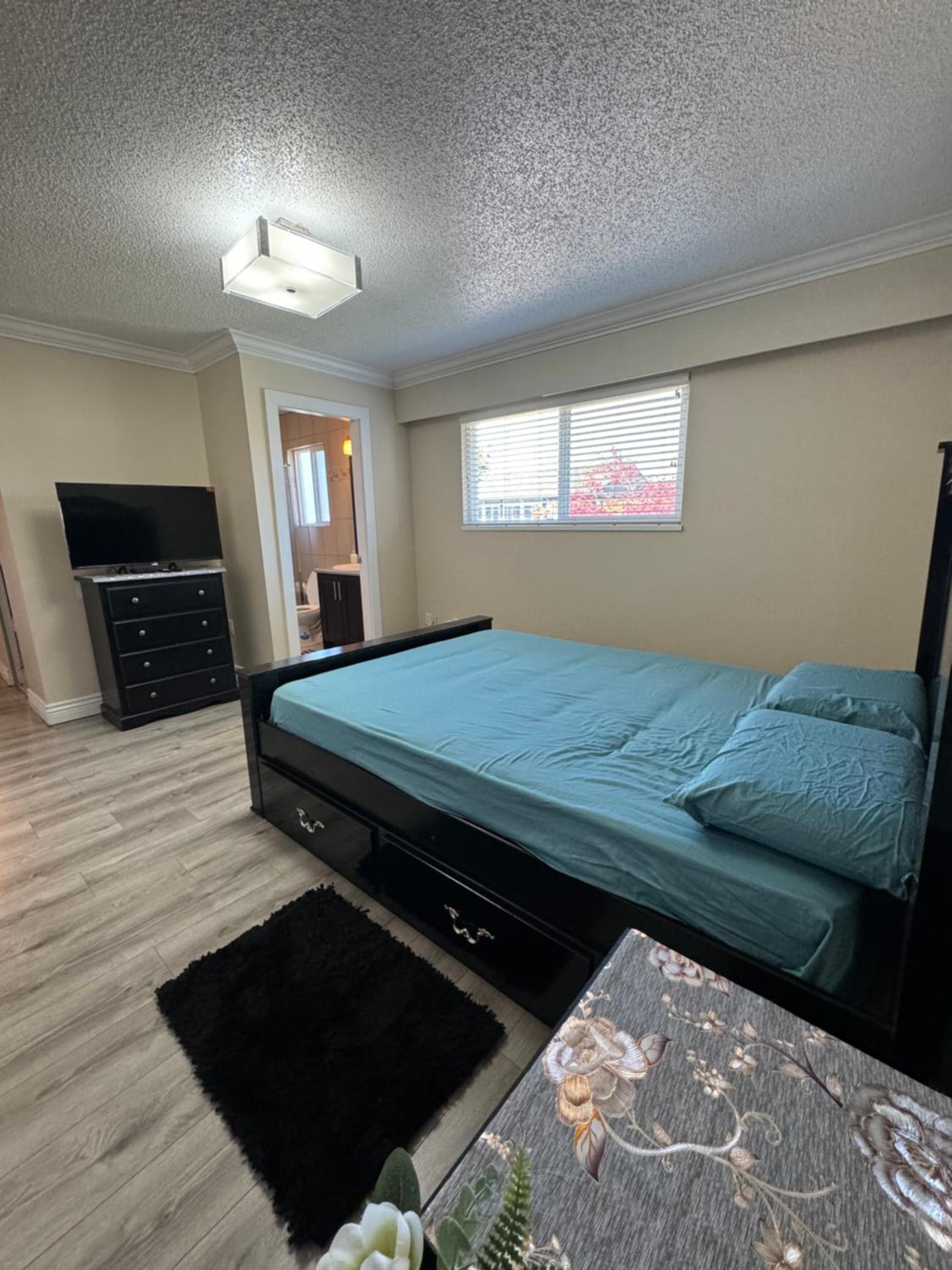 Standard King Room photo 1