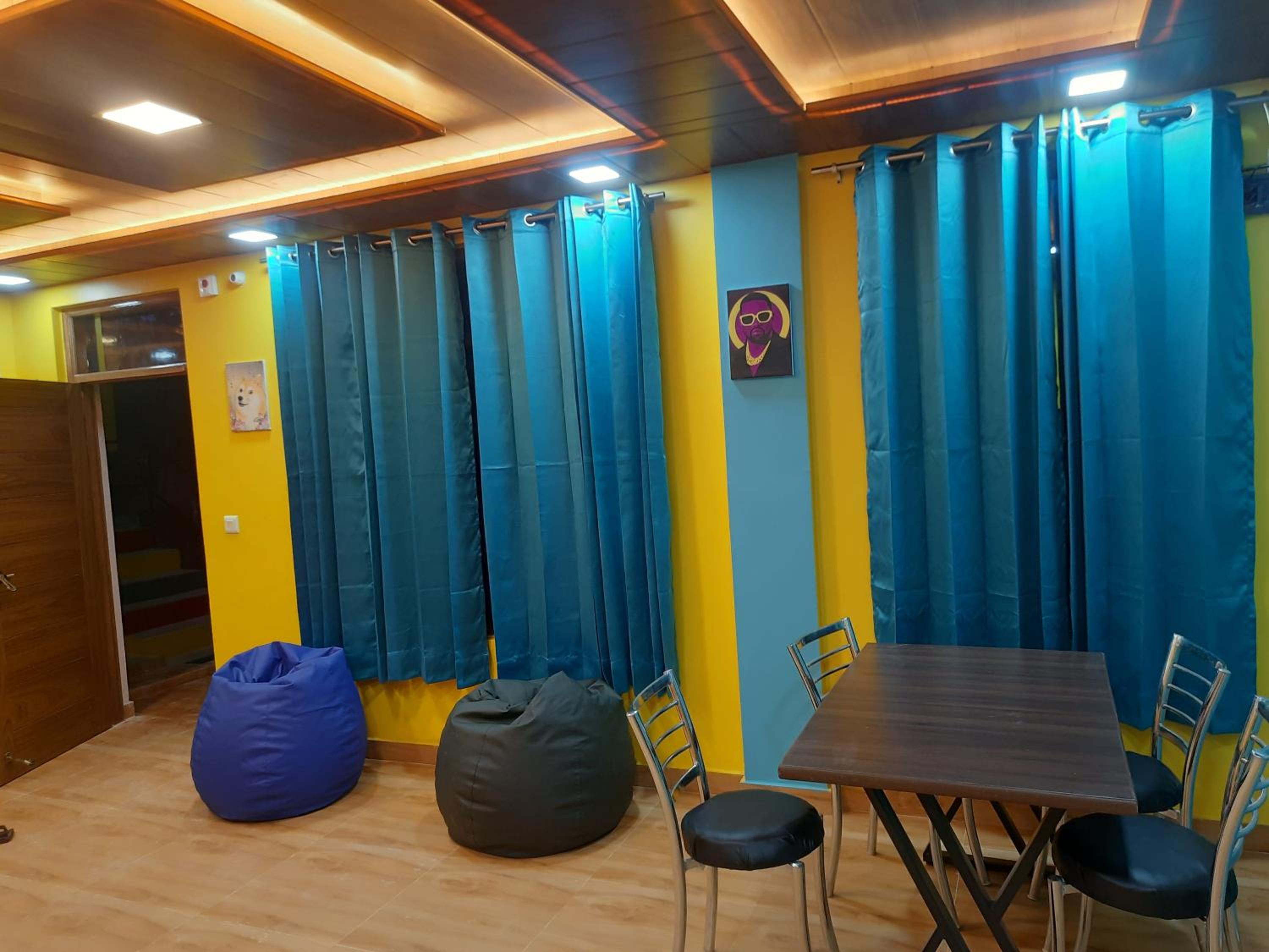 Three-Bedroom Premium Apartment with Balcony