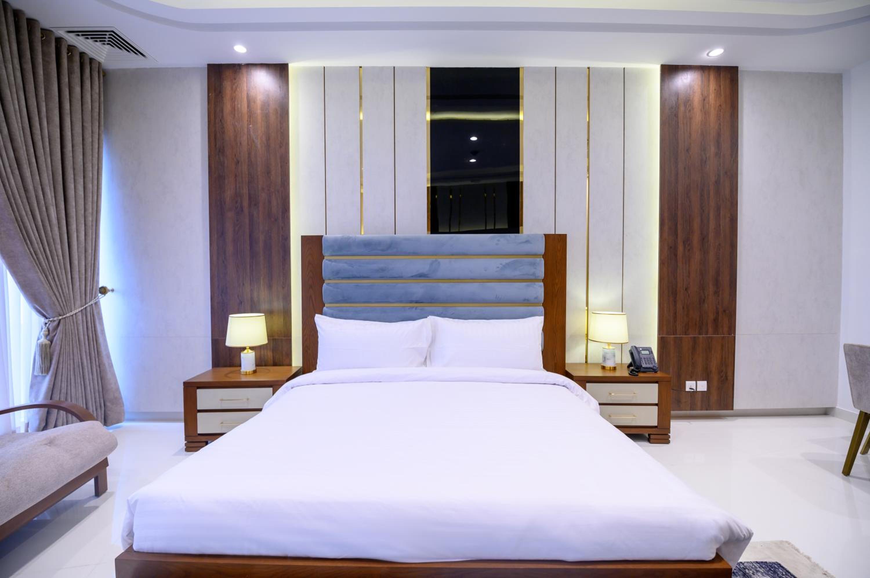 Executive Suite photo 3