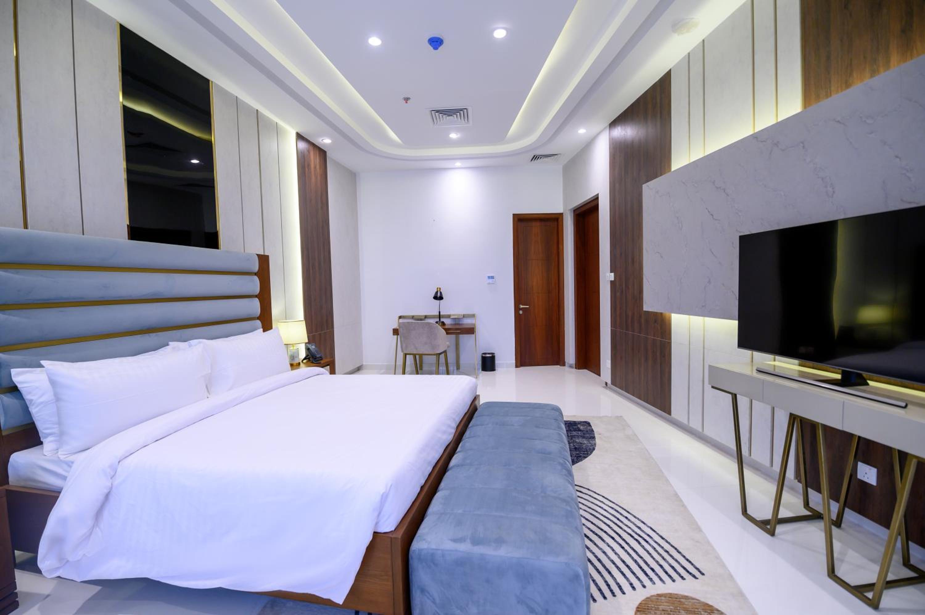 Executive Suite photo 2