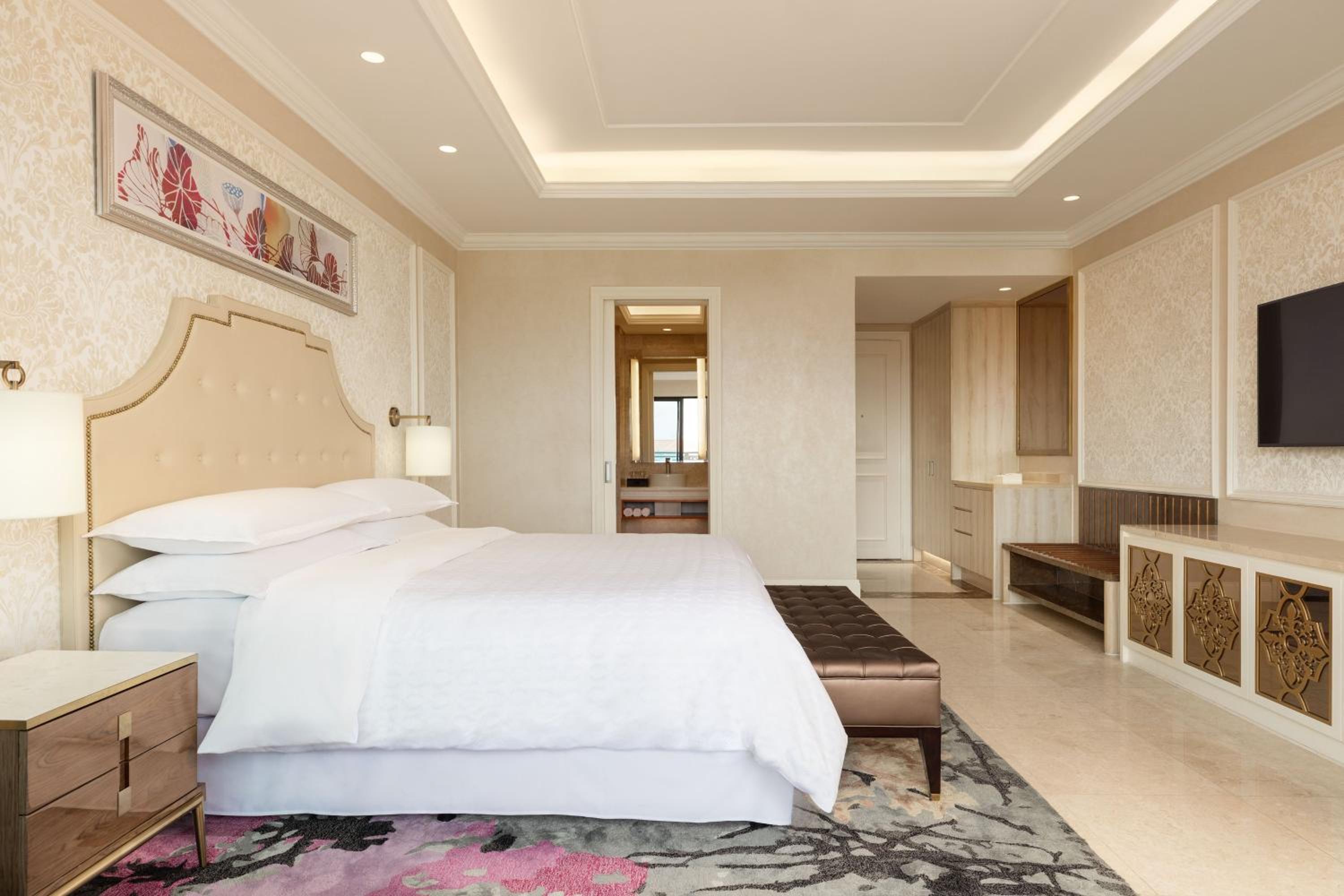 Garden Suite, 1 Bedroom Suite, 1 King, Garden view