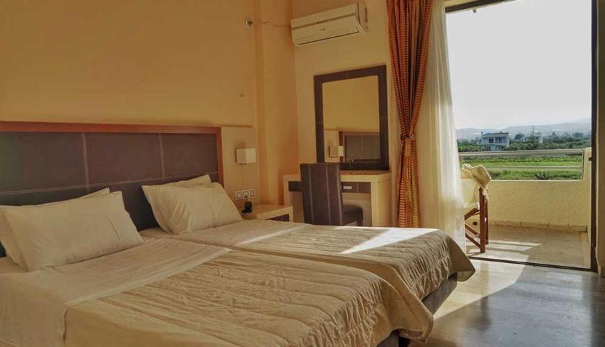 Triple Room with Balcony photo 3