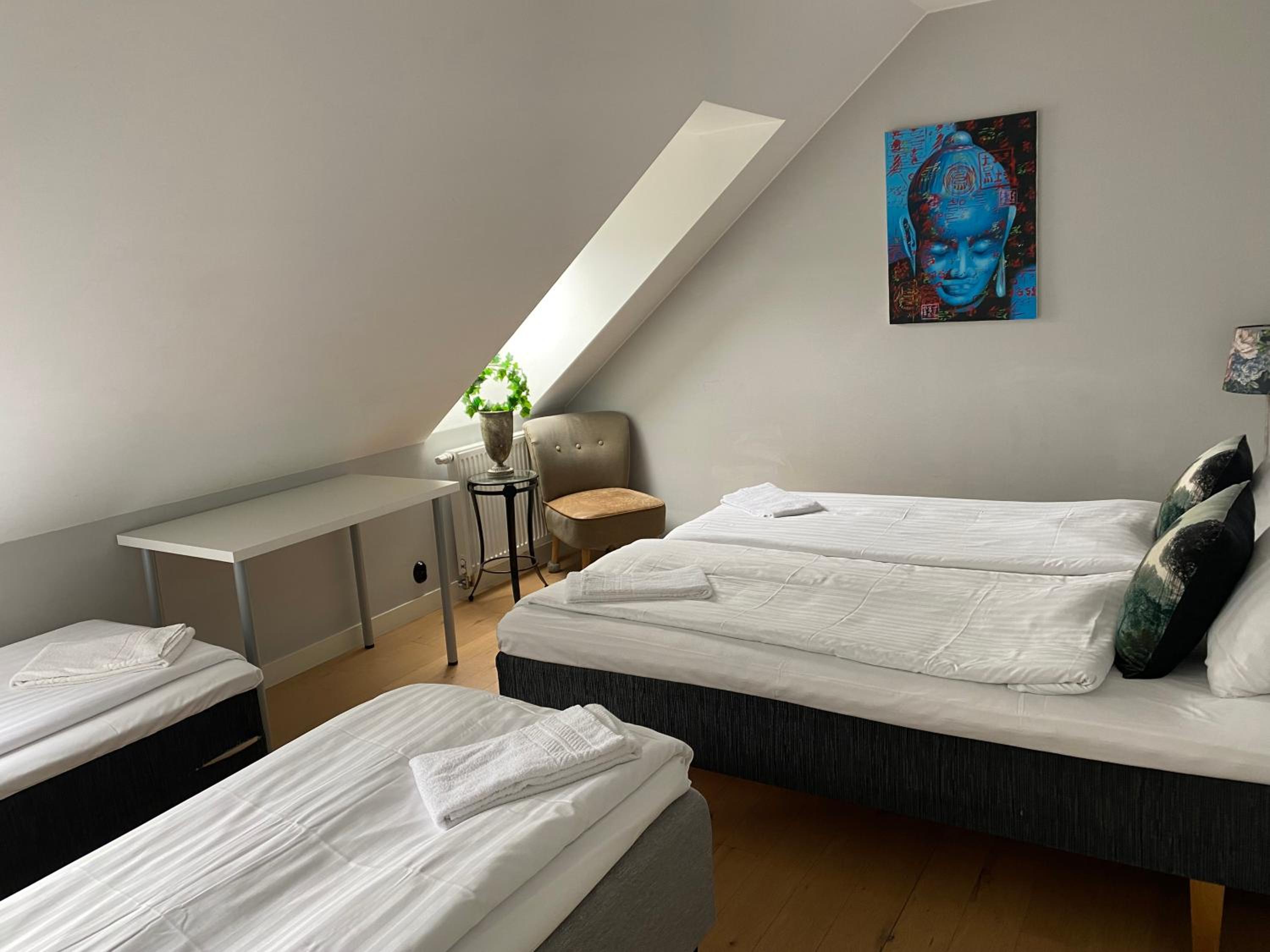 Quadruple Room with Shared Bathroom photo 1