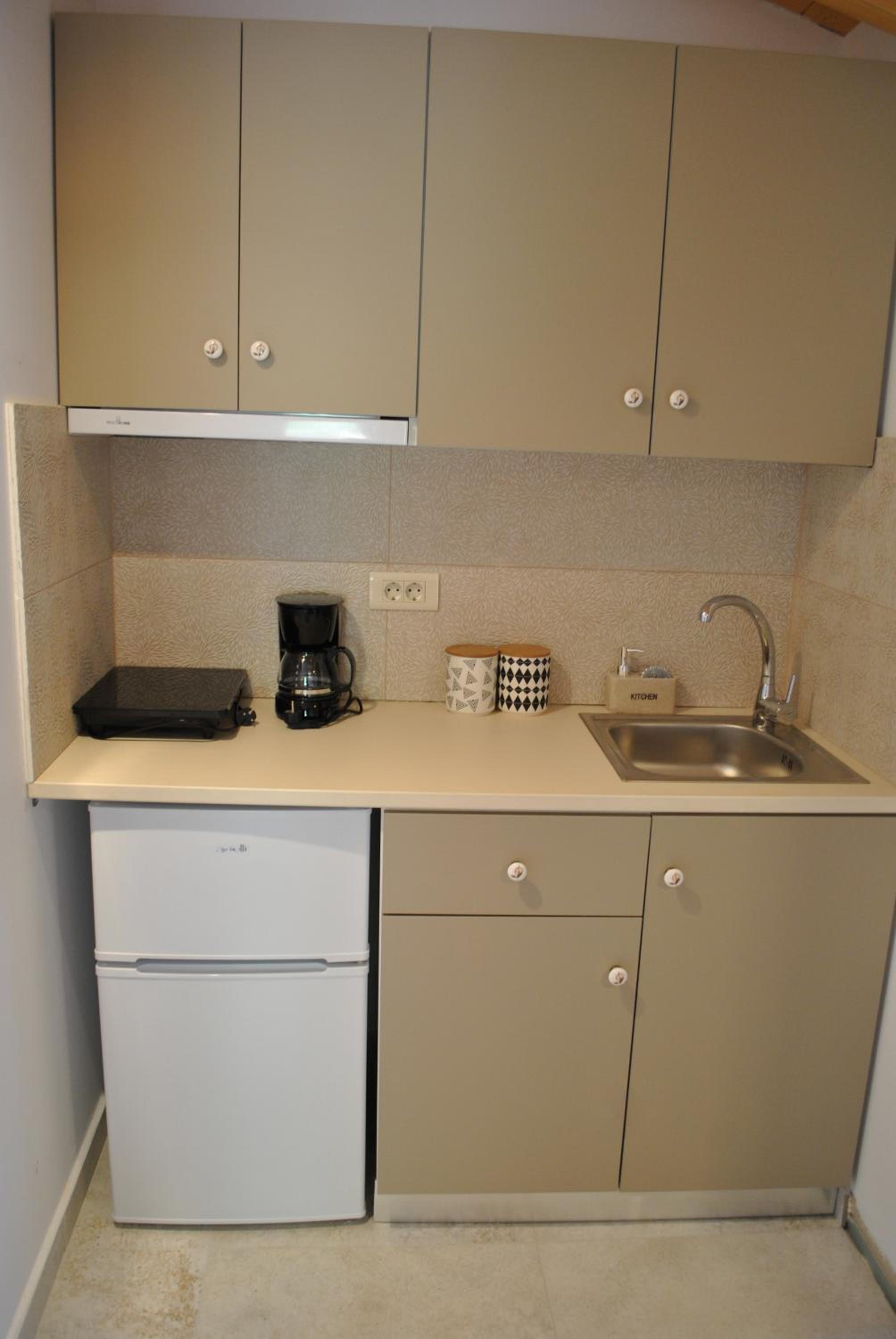 Apartment with Balcony photo 2