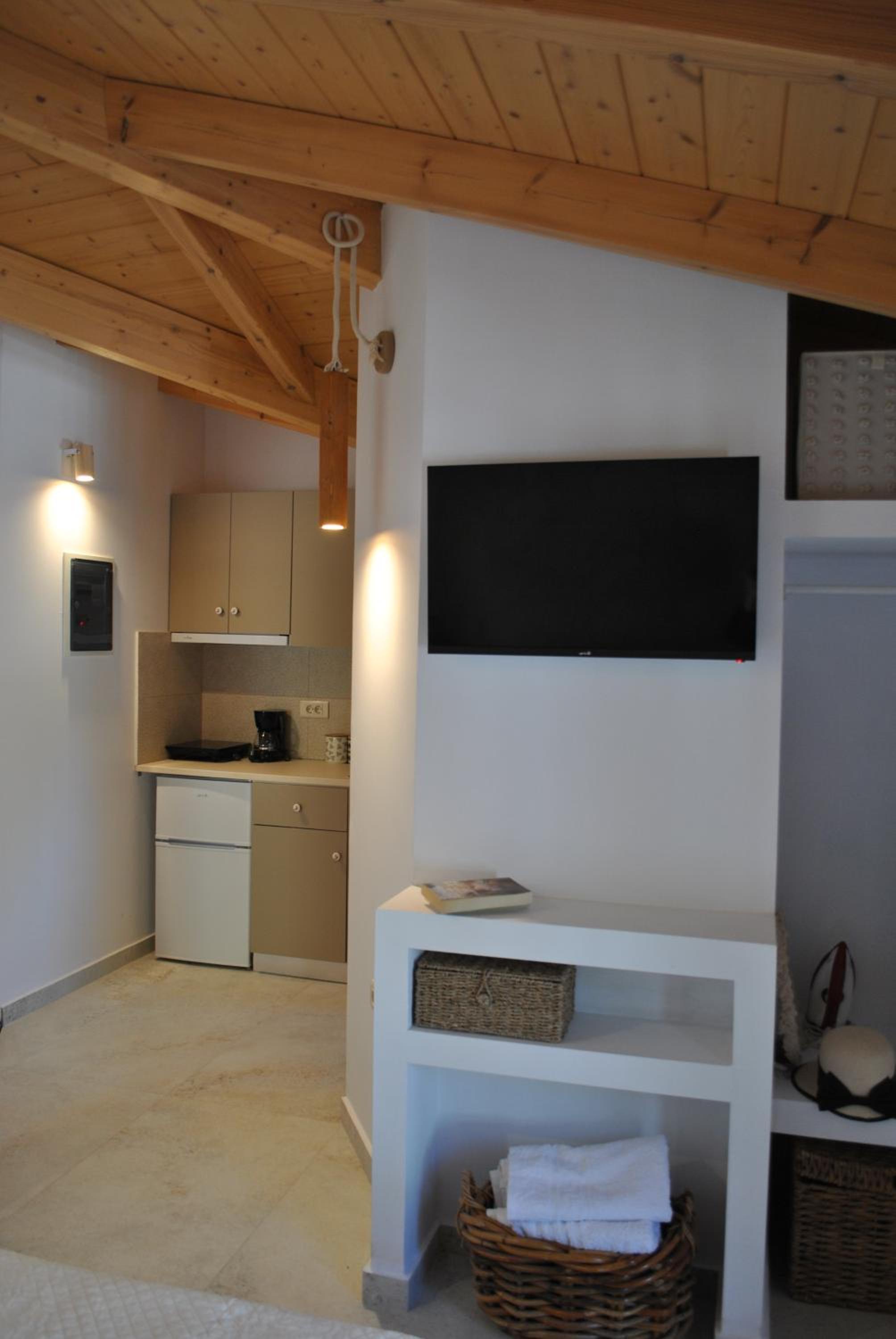Apartment with Balcony photo 3