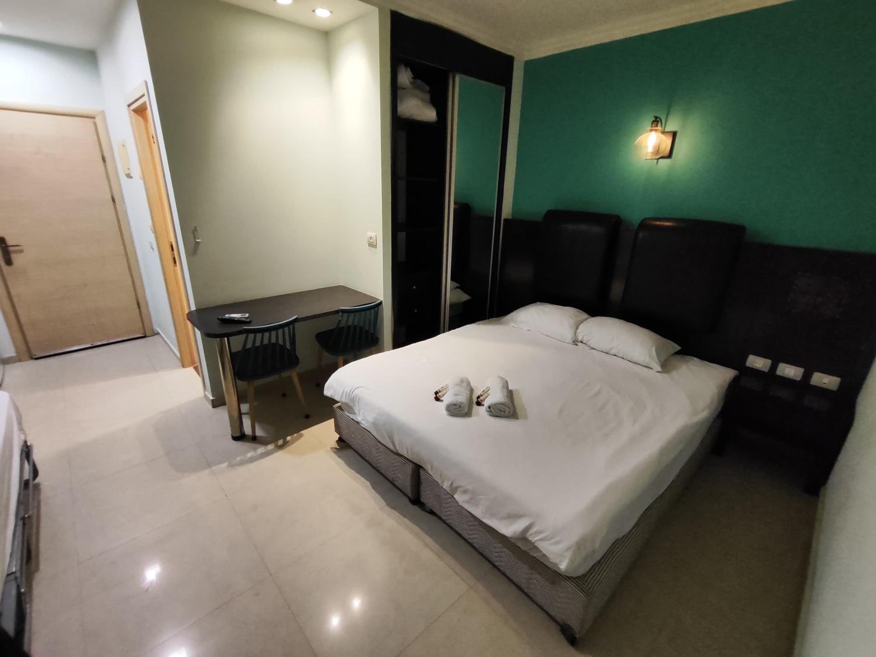 Classic Triple Room - Photo 8
