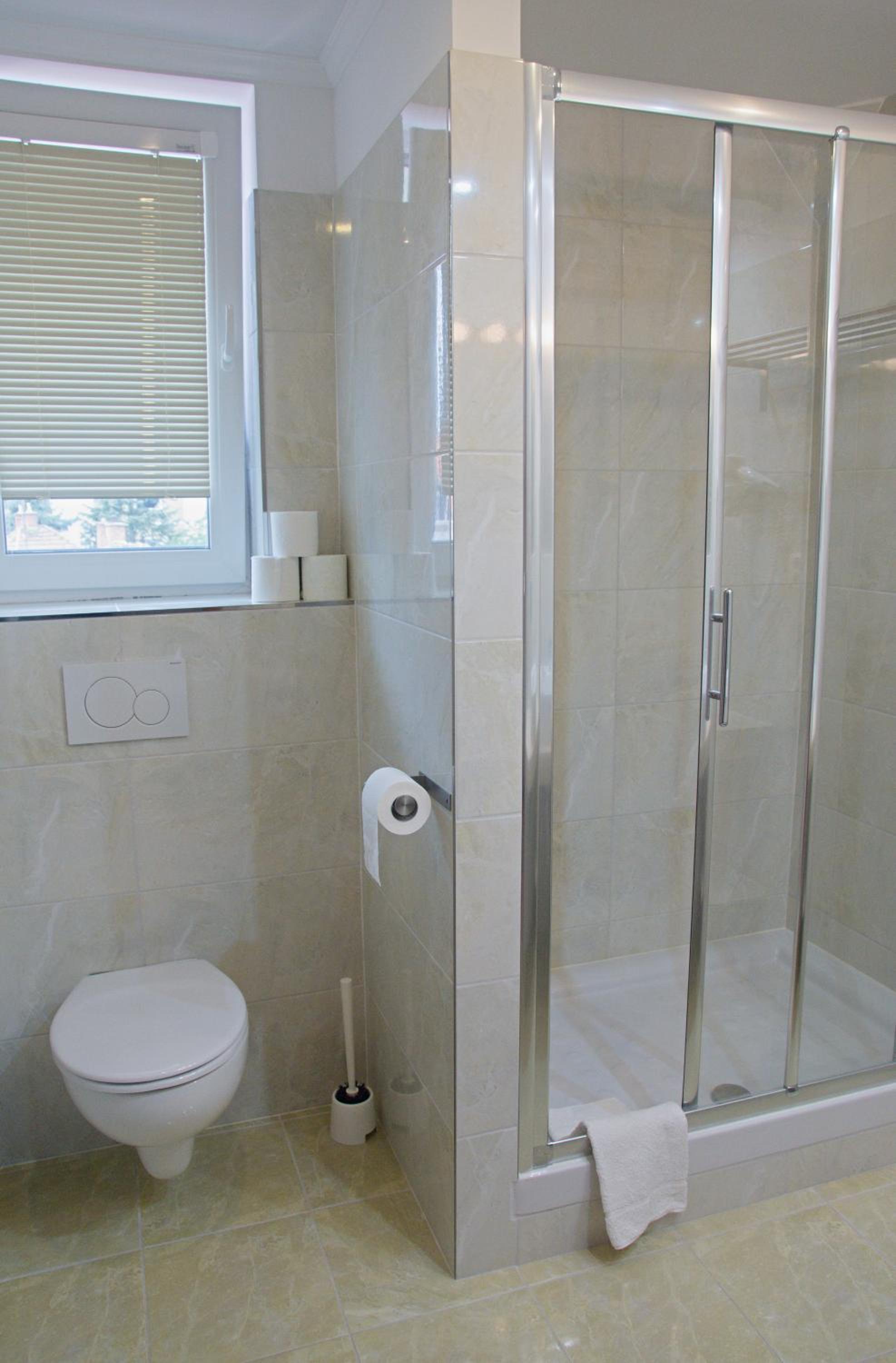 Double Room - Photo 7
