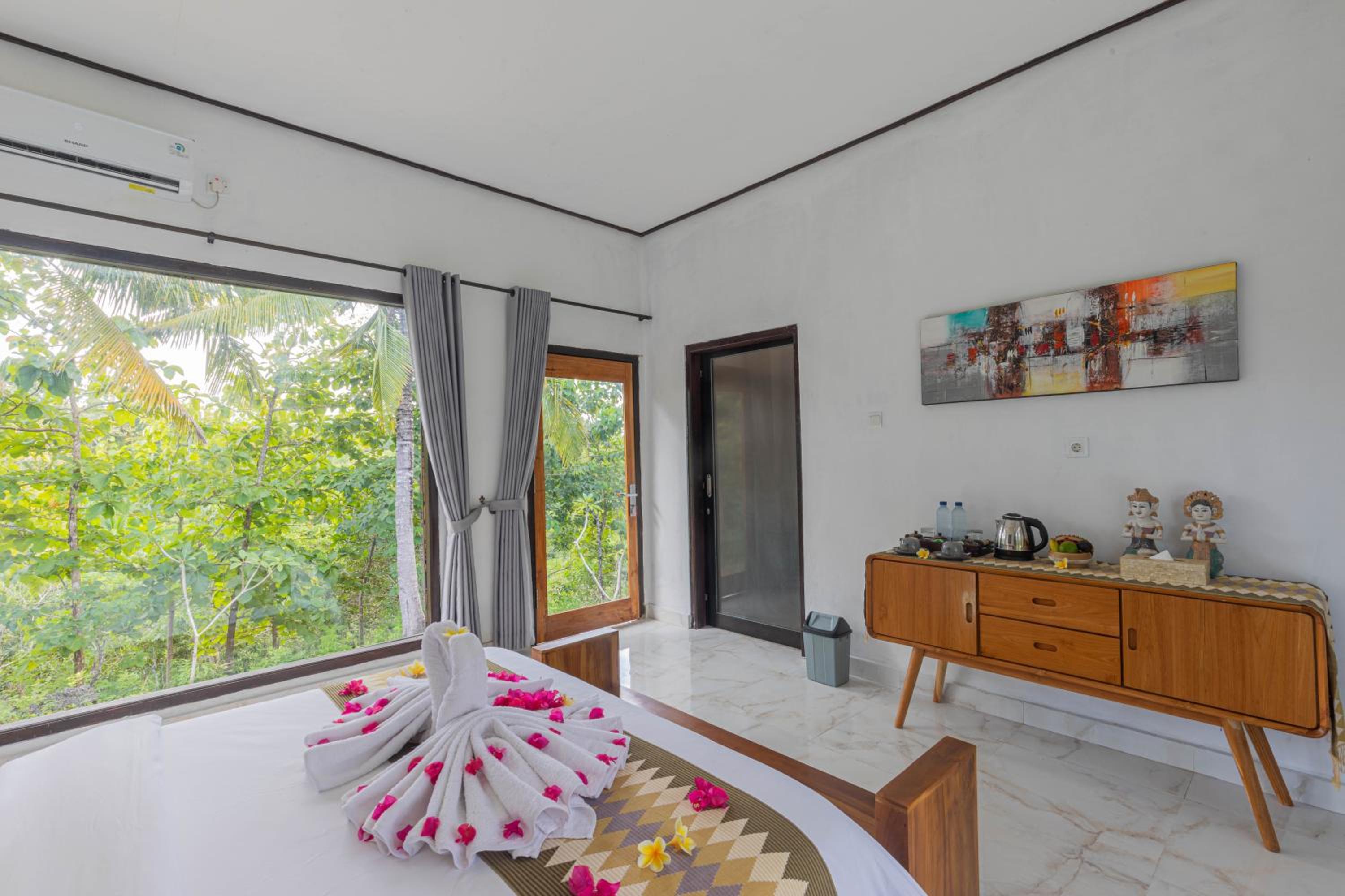Deluxe Room - Photo 3