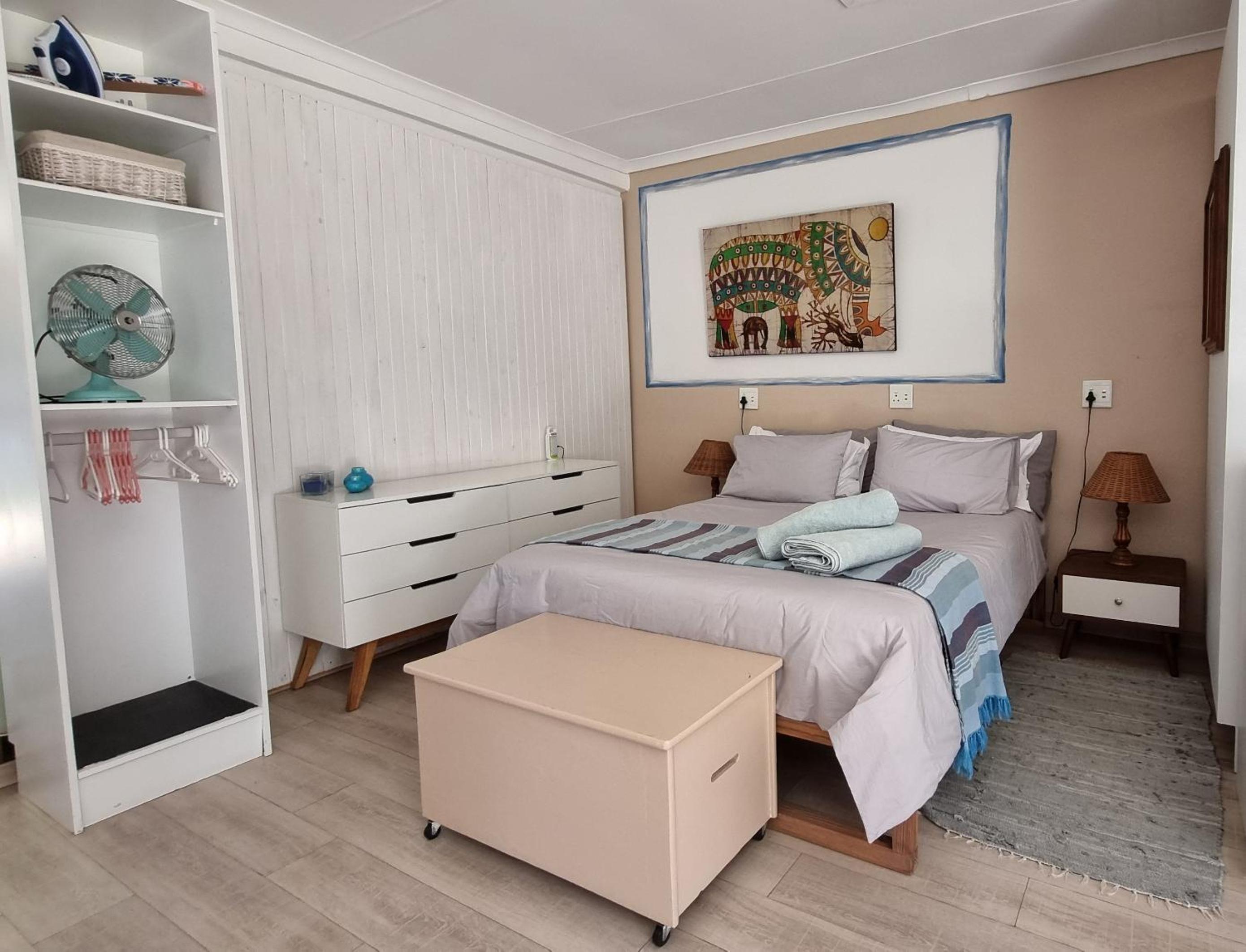Studio Apartment photo 2
