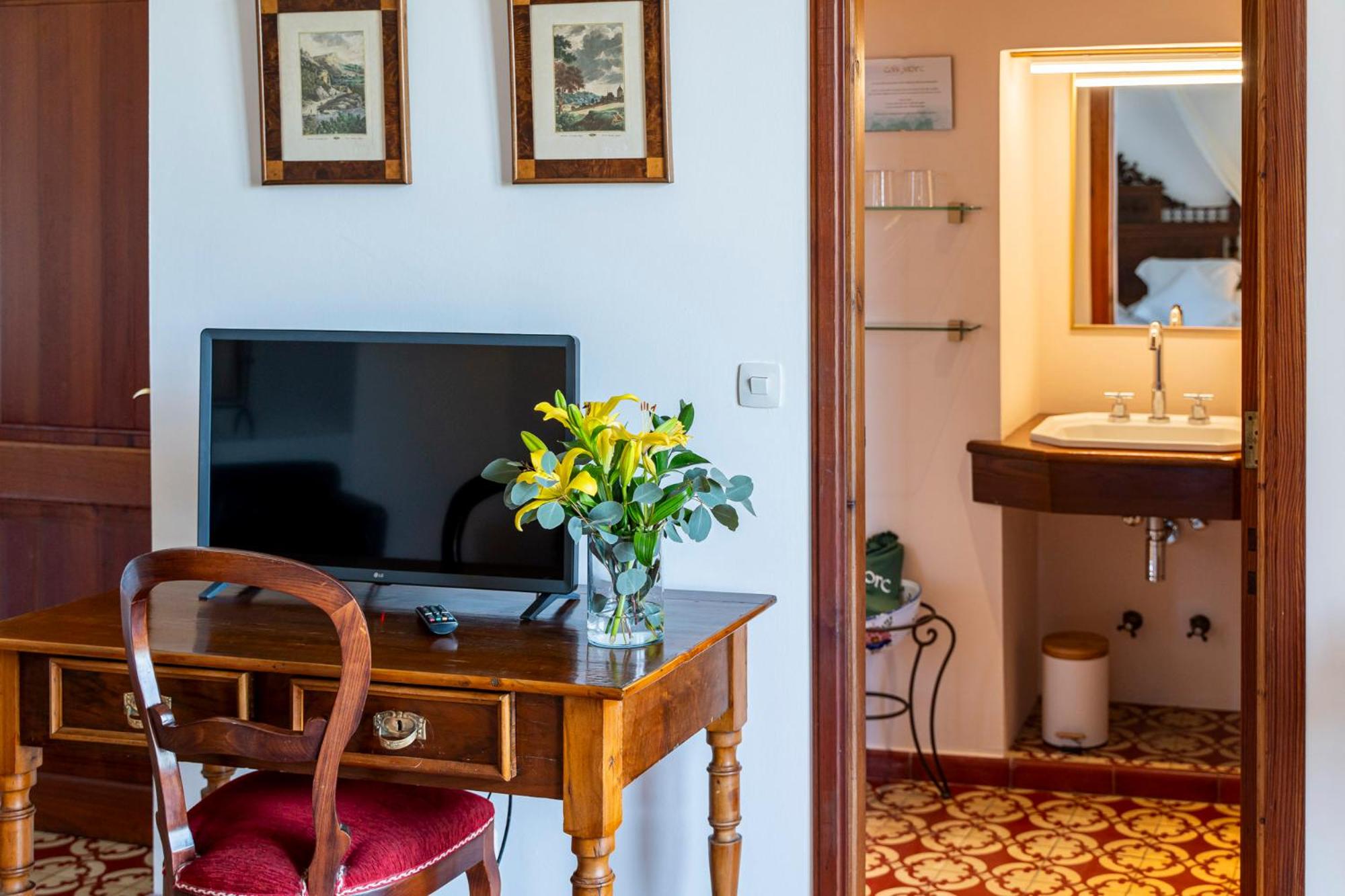Superior Double Room with Mountain View photo 2