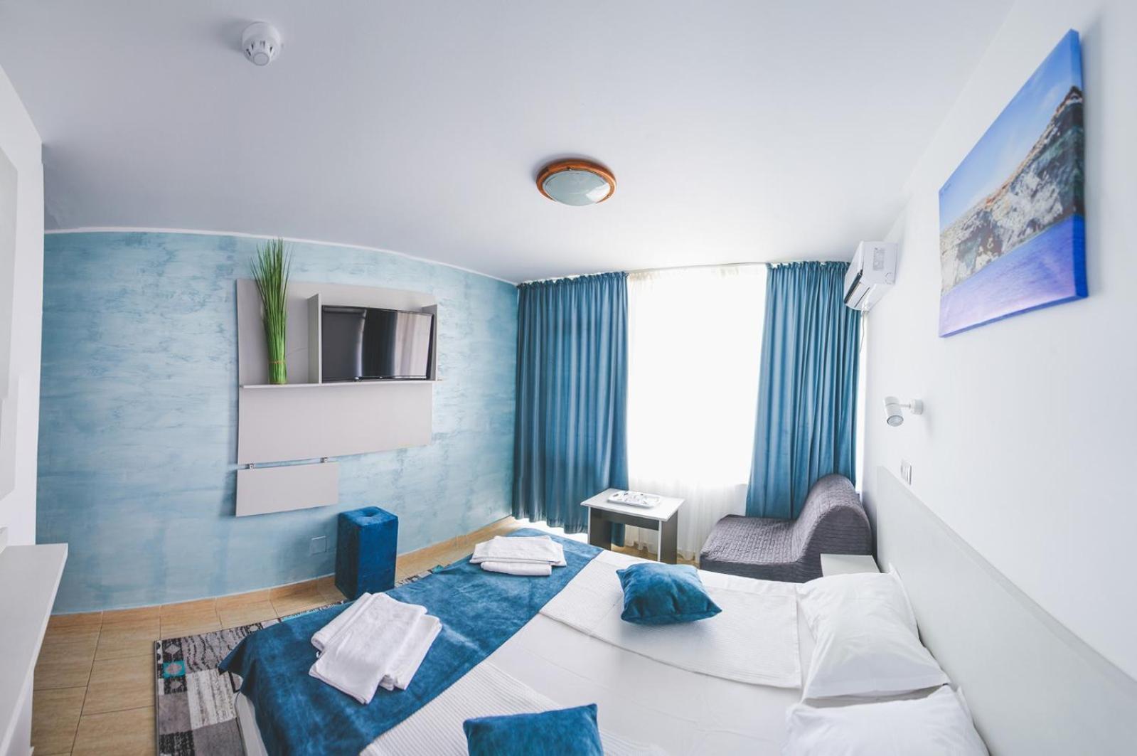 Deluxe Double Room with Sea View photo 3
