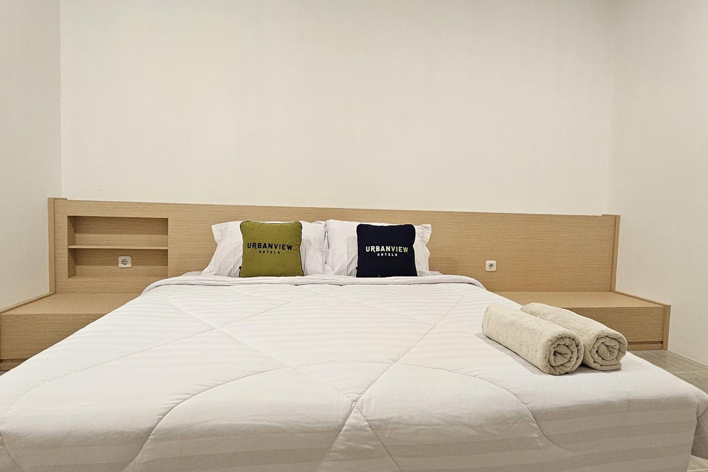 Deluxe Room - Photo 12