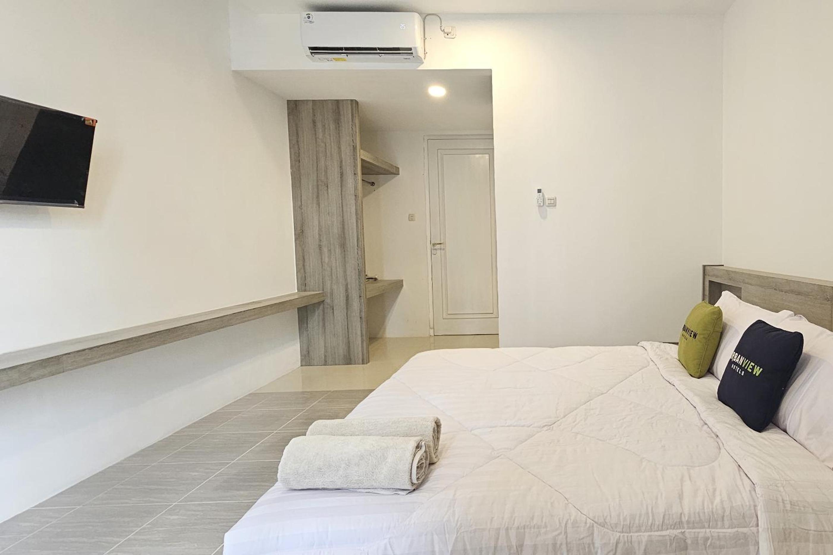 Deluxe Room - Photo 20